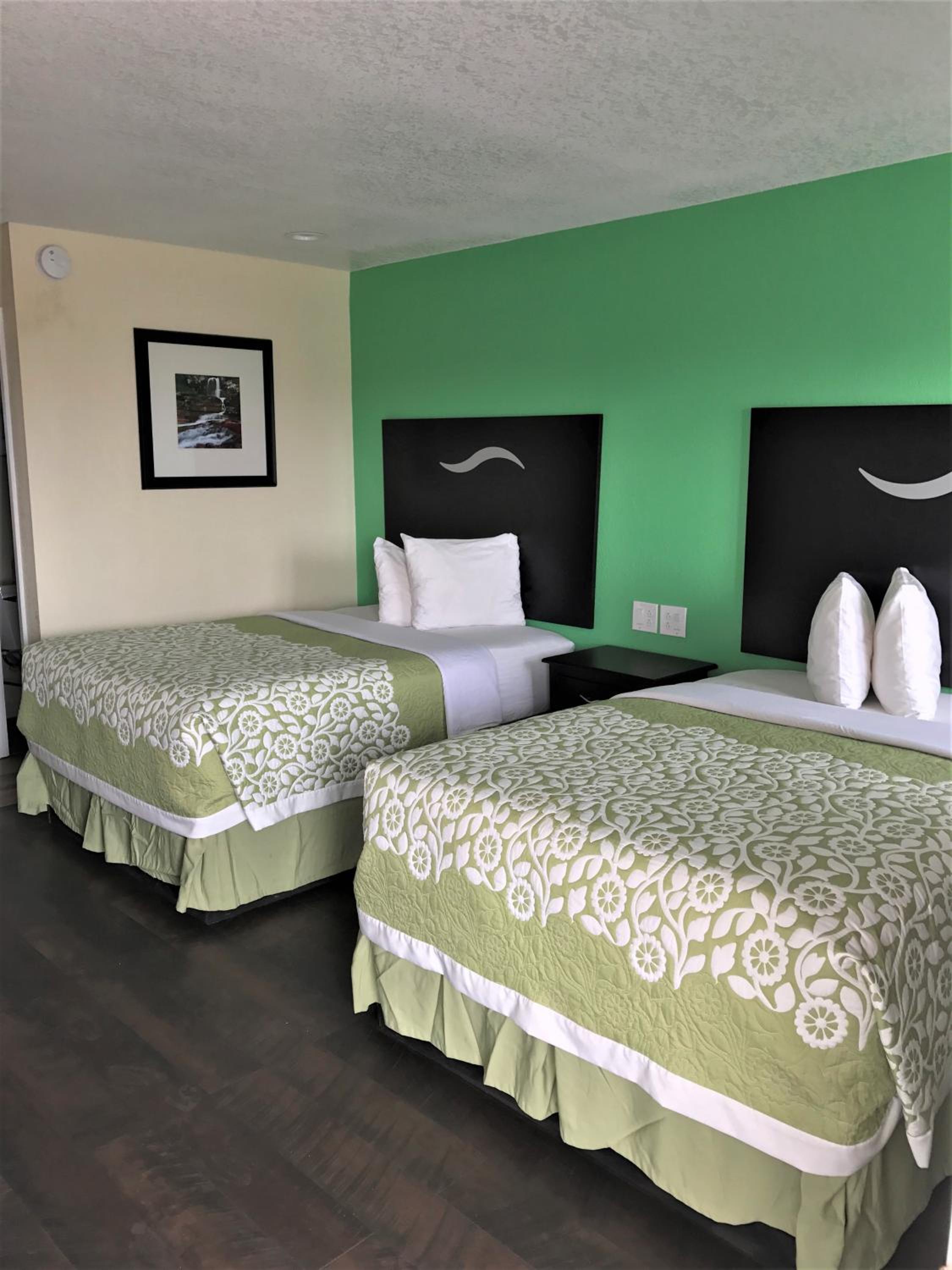 Sedalia Vacations - Budget Inn - Property Image 10