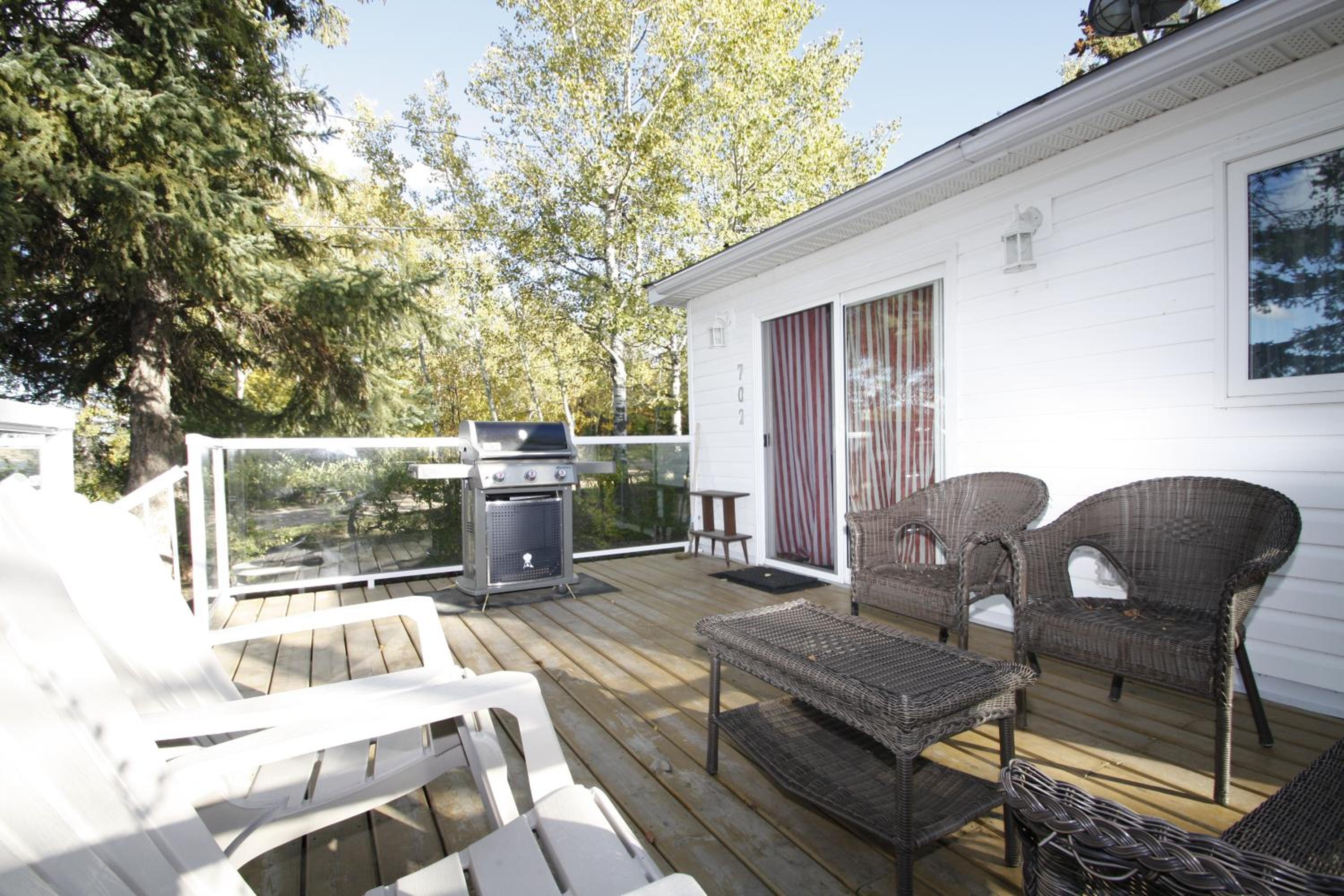 MANITOU BEACH COTTAGES by Prowess