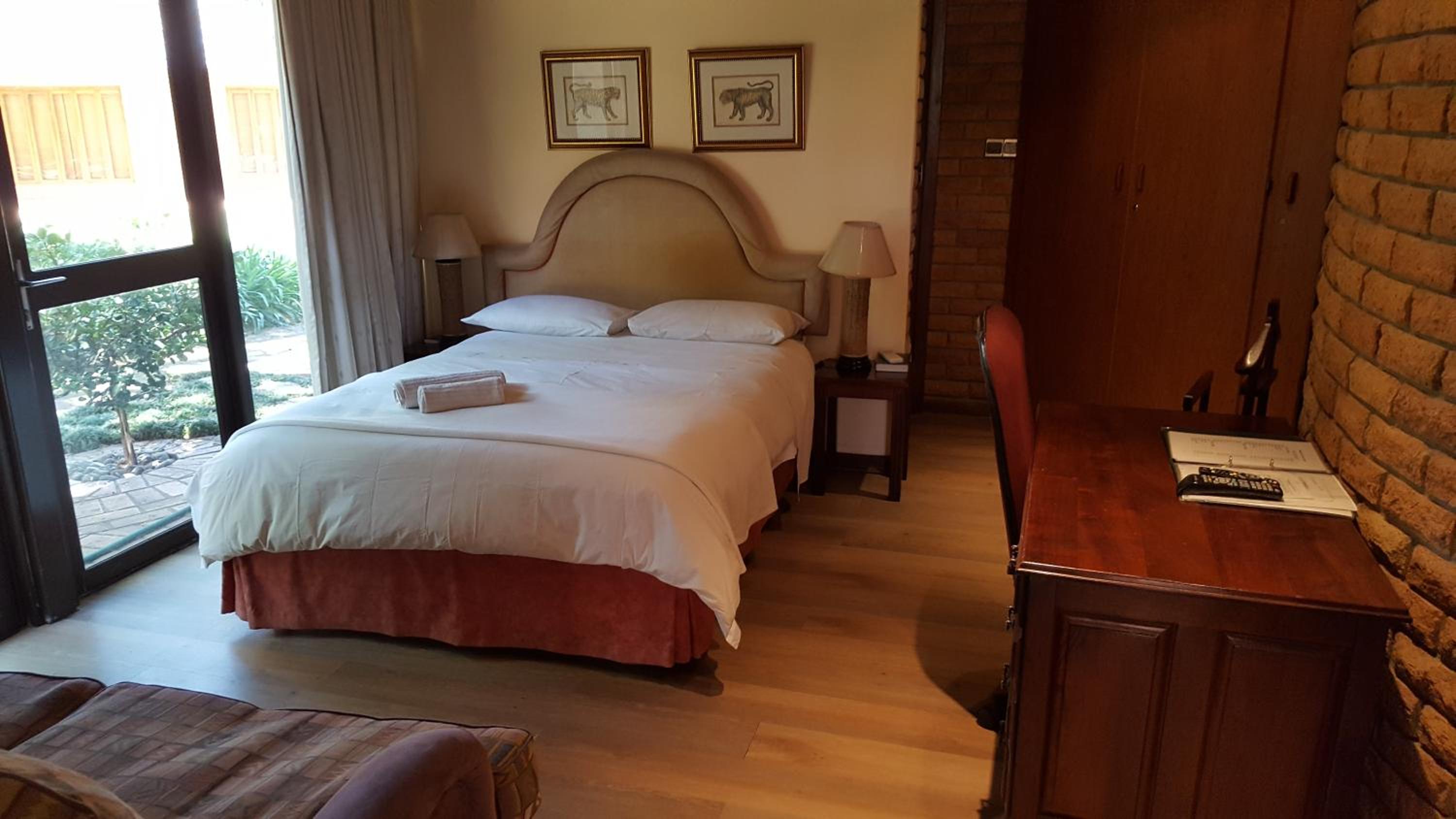 Bokmakierie Country Lodge view 5
