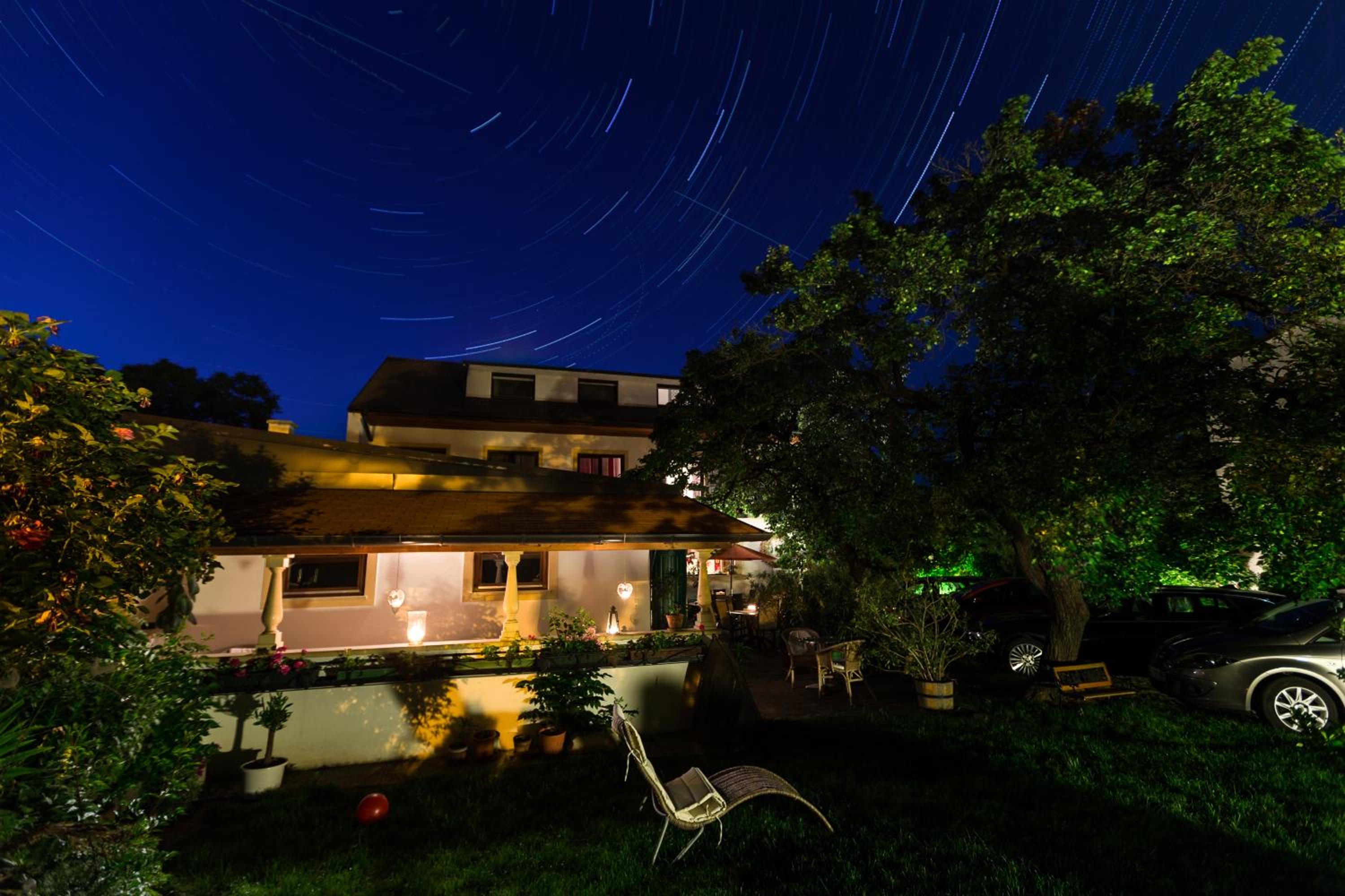 Pension Julia & Haus Elisabeth - Wallner's Hofheuriger & Weinhof