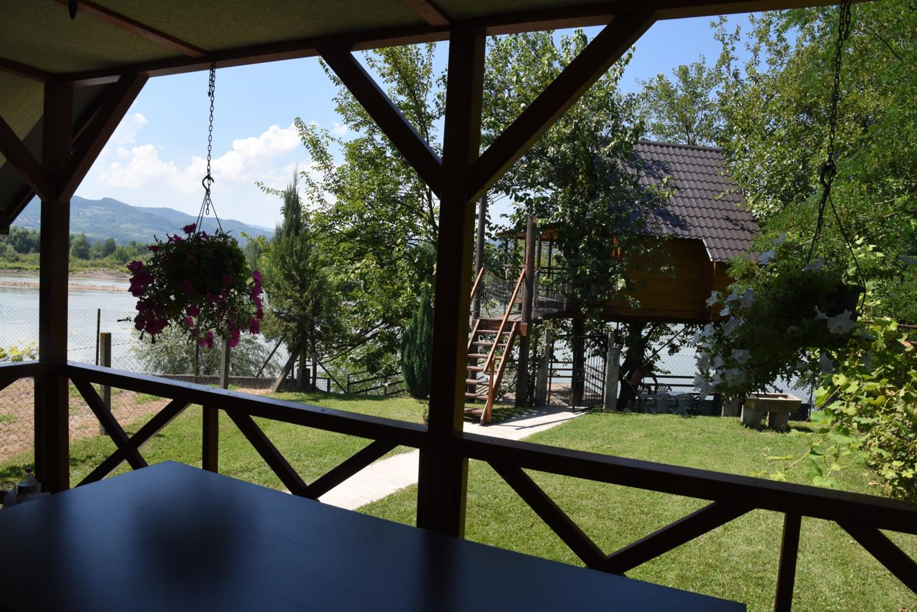 Holiday Home Kućica Na Drvetu