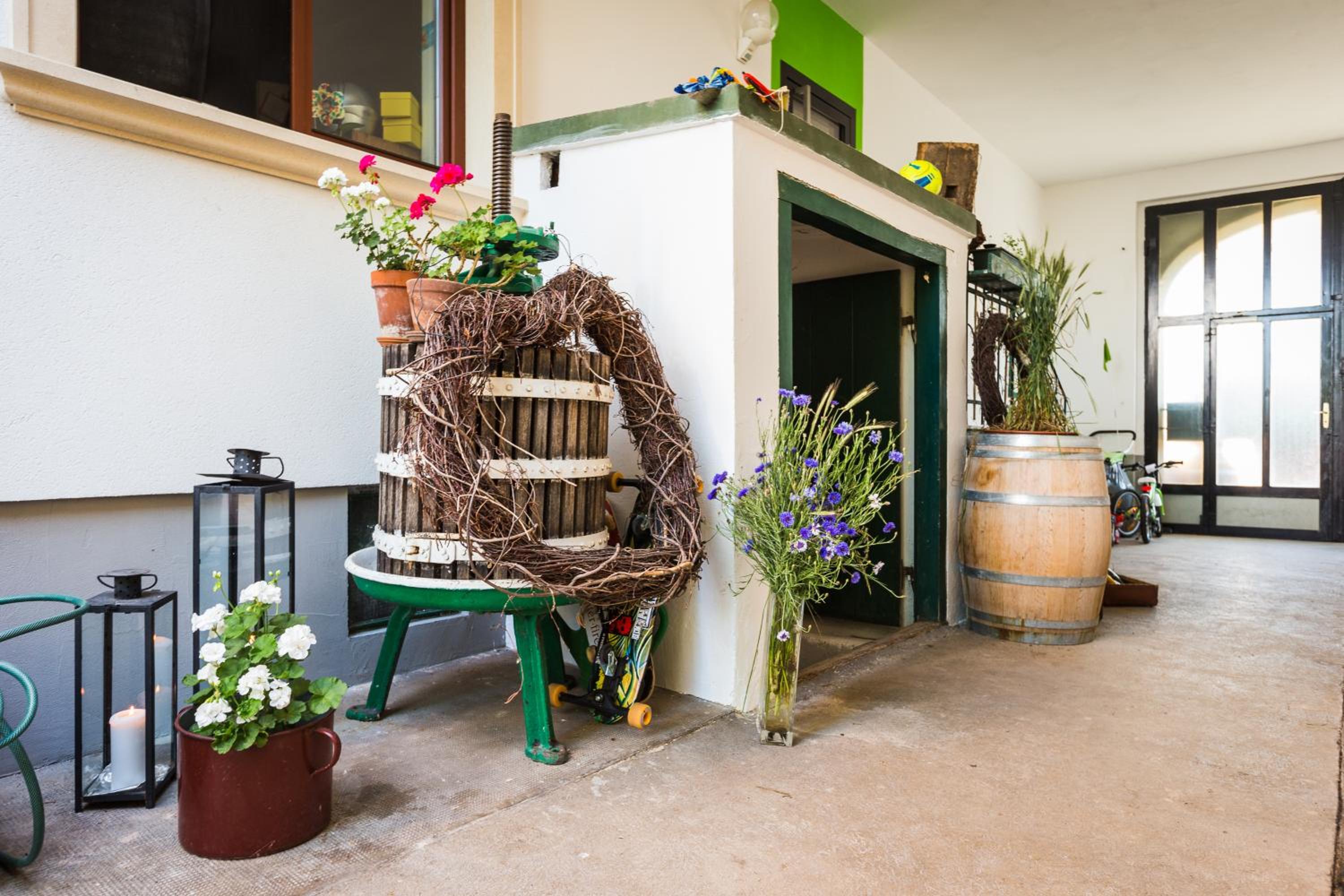 Pension Julia & Haus Elisabeth - Wallner's Hofheuriger & Weinhof