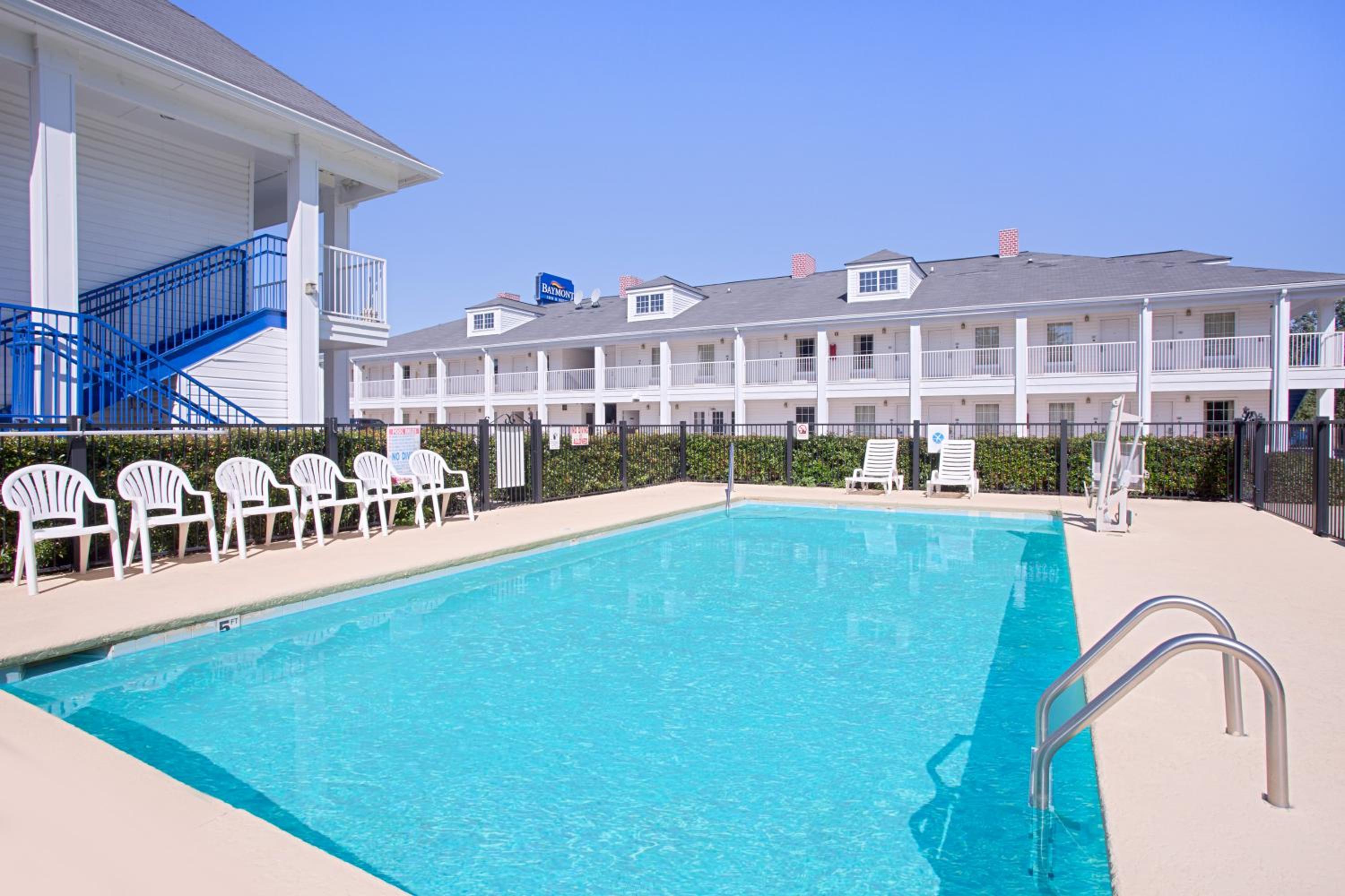 Baymont by Wyndham Forest City - Property Image 6