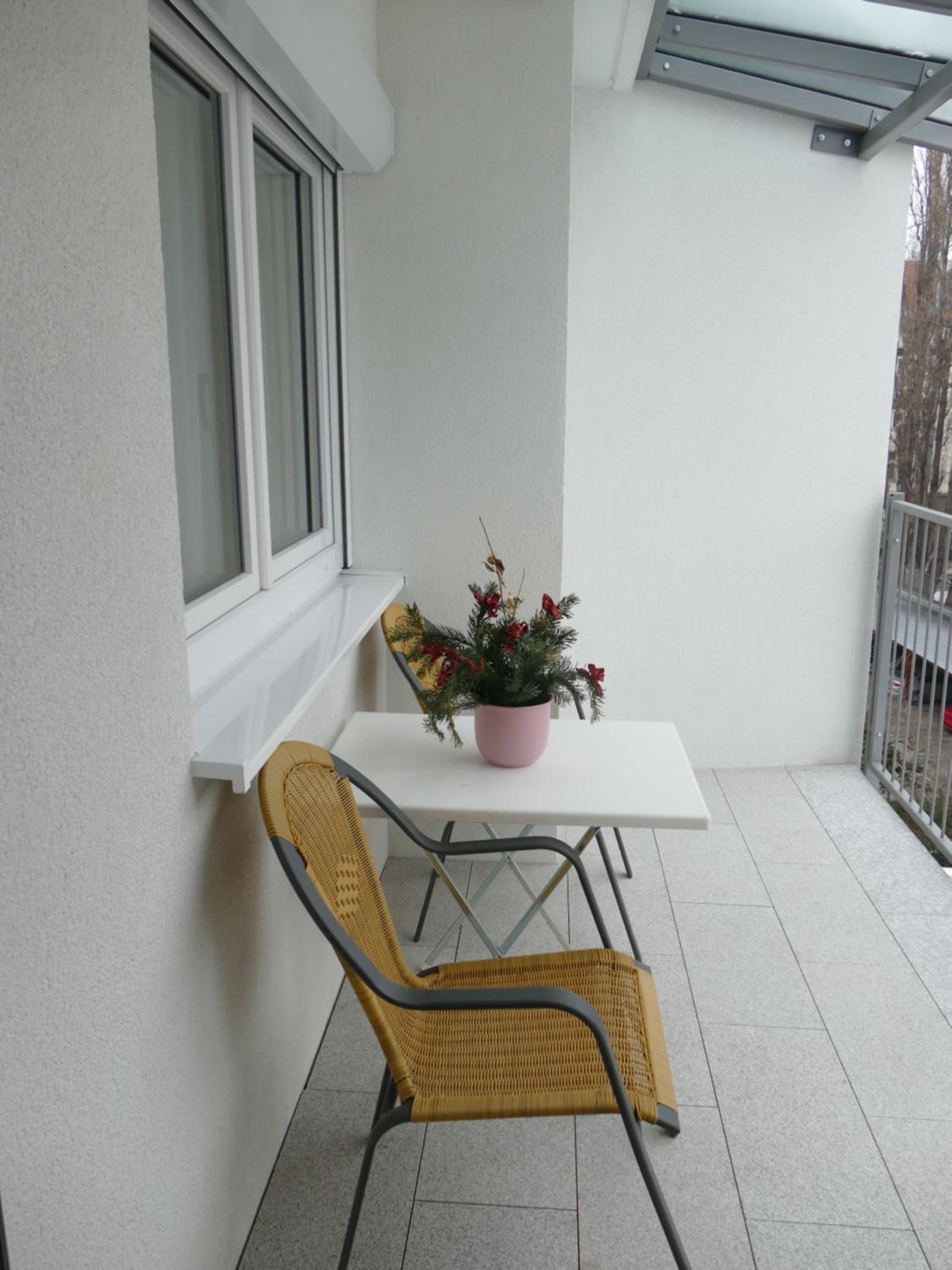 Chads City Apartment mit Tiefgarage free parking view 2