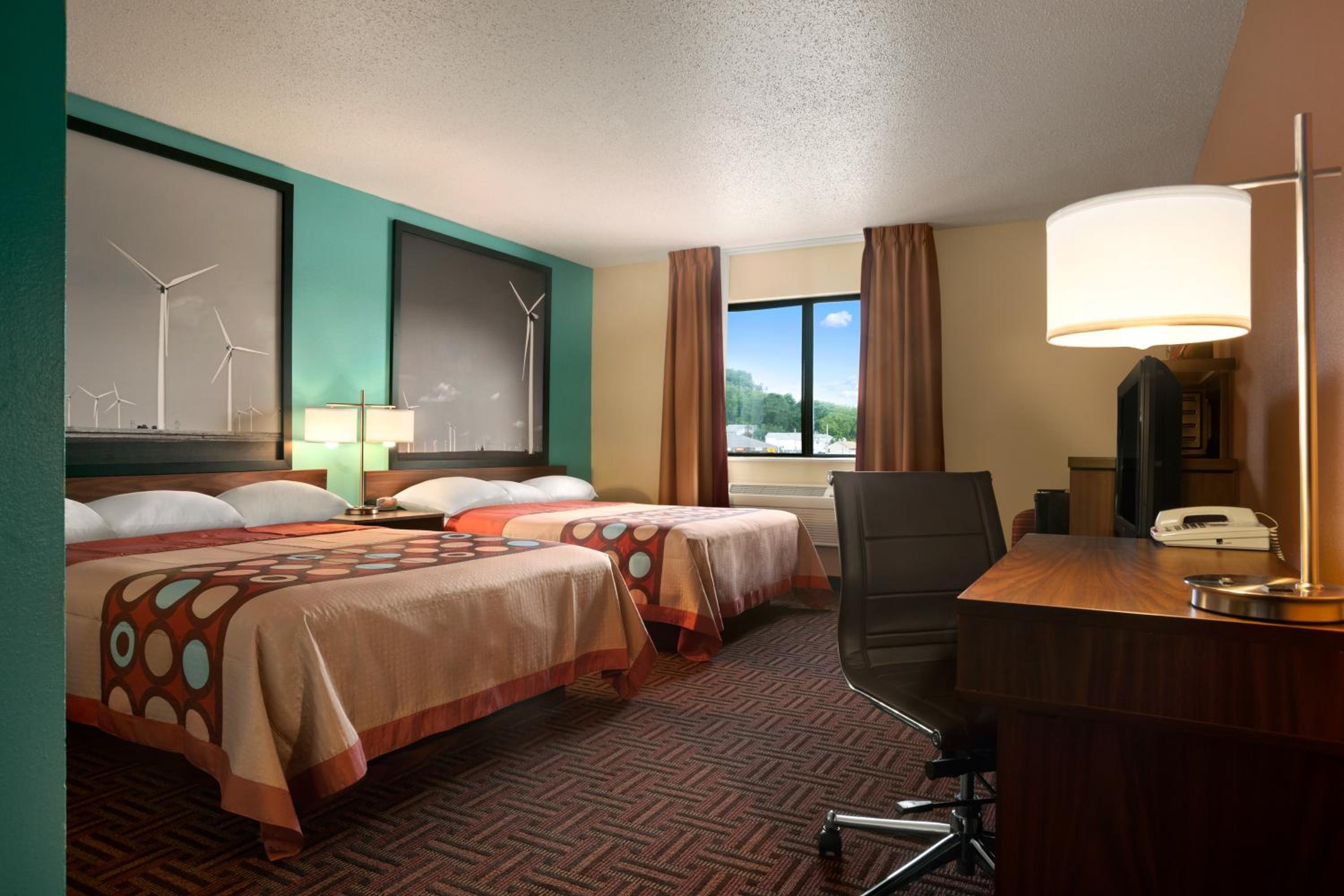 Peoria Vacations - Super 8 by Wyndham Peoria East - Property Image 19