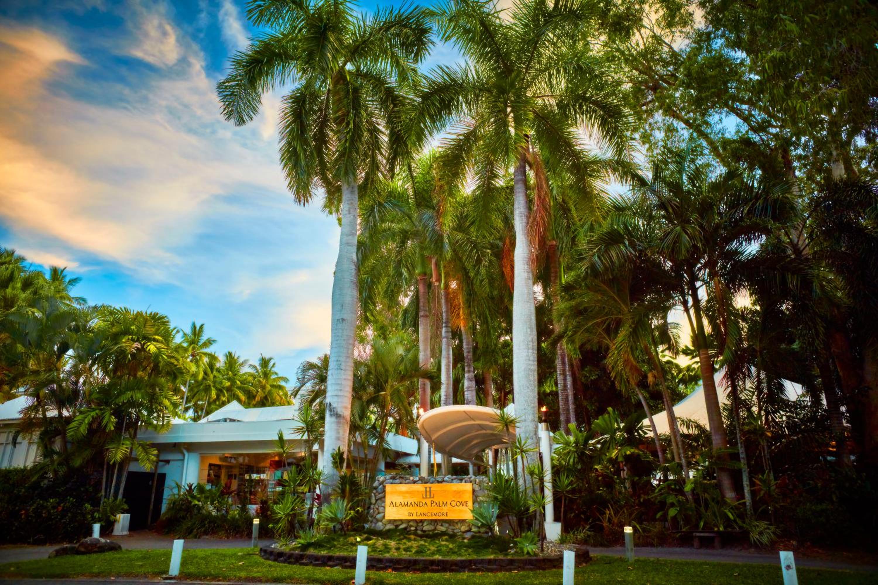 Hotel Alamanda Palm Cove by Lancemore