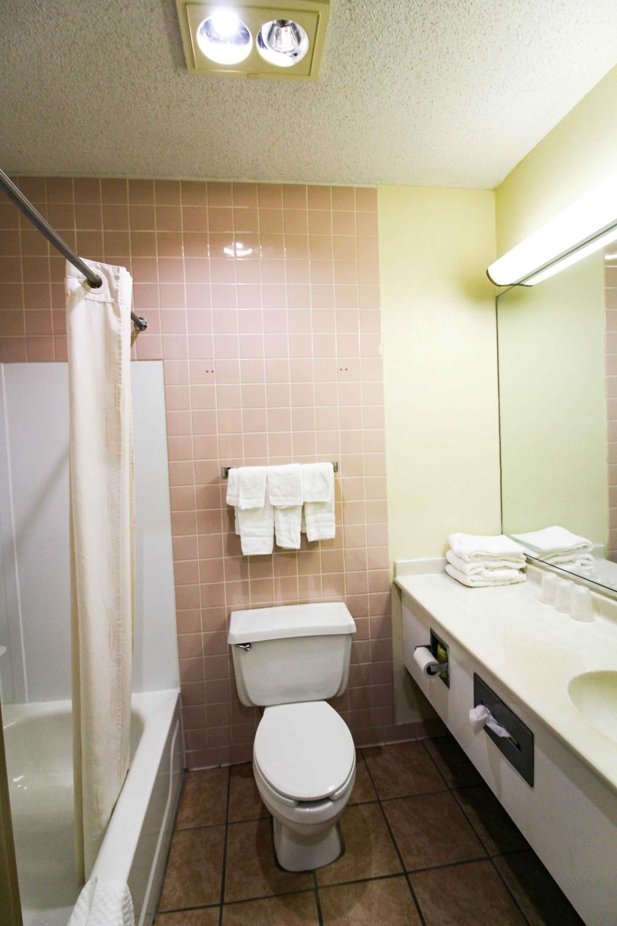 FairBridge Inn and Suites West Point - Property Image 45