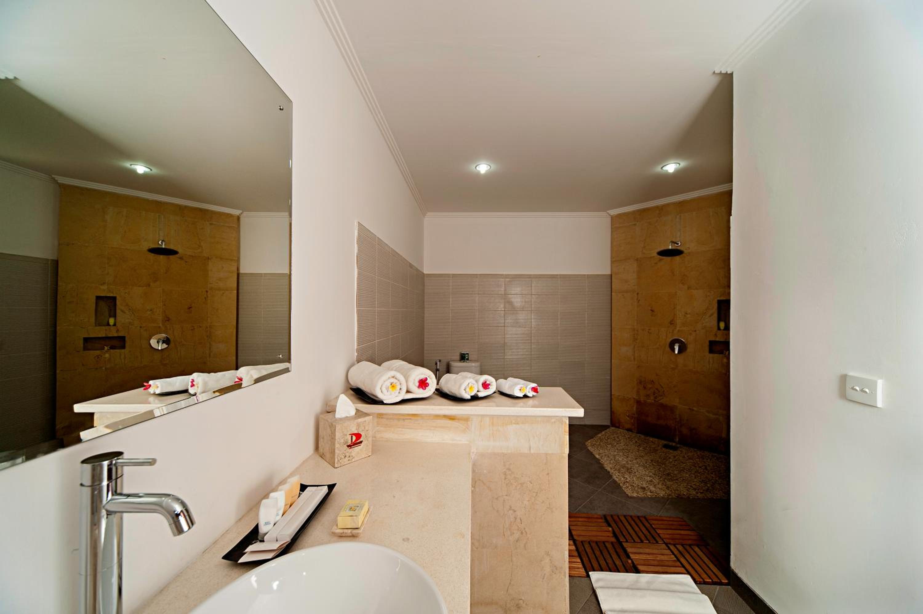 Orlowsky Discovery Candidasa Hotel