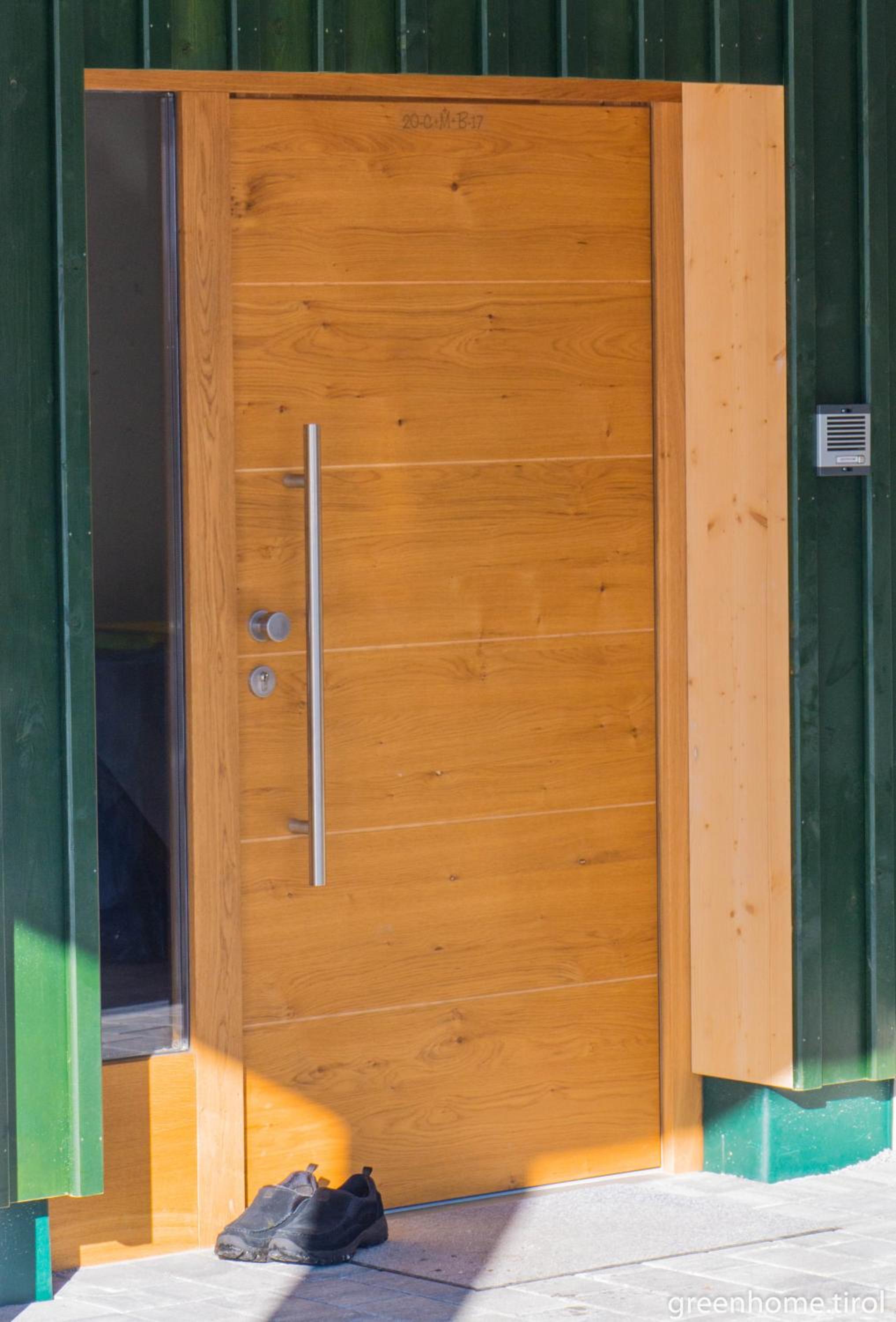 Modernes Chalet mit Terrasse und Parkplatz in den Alpen