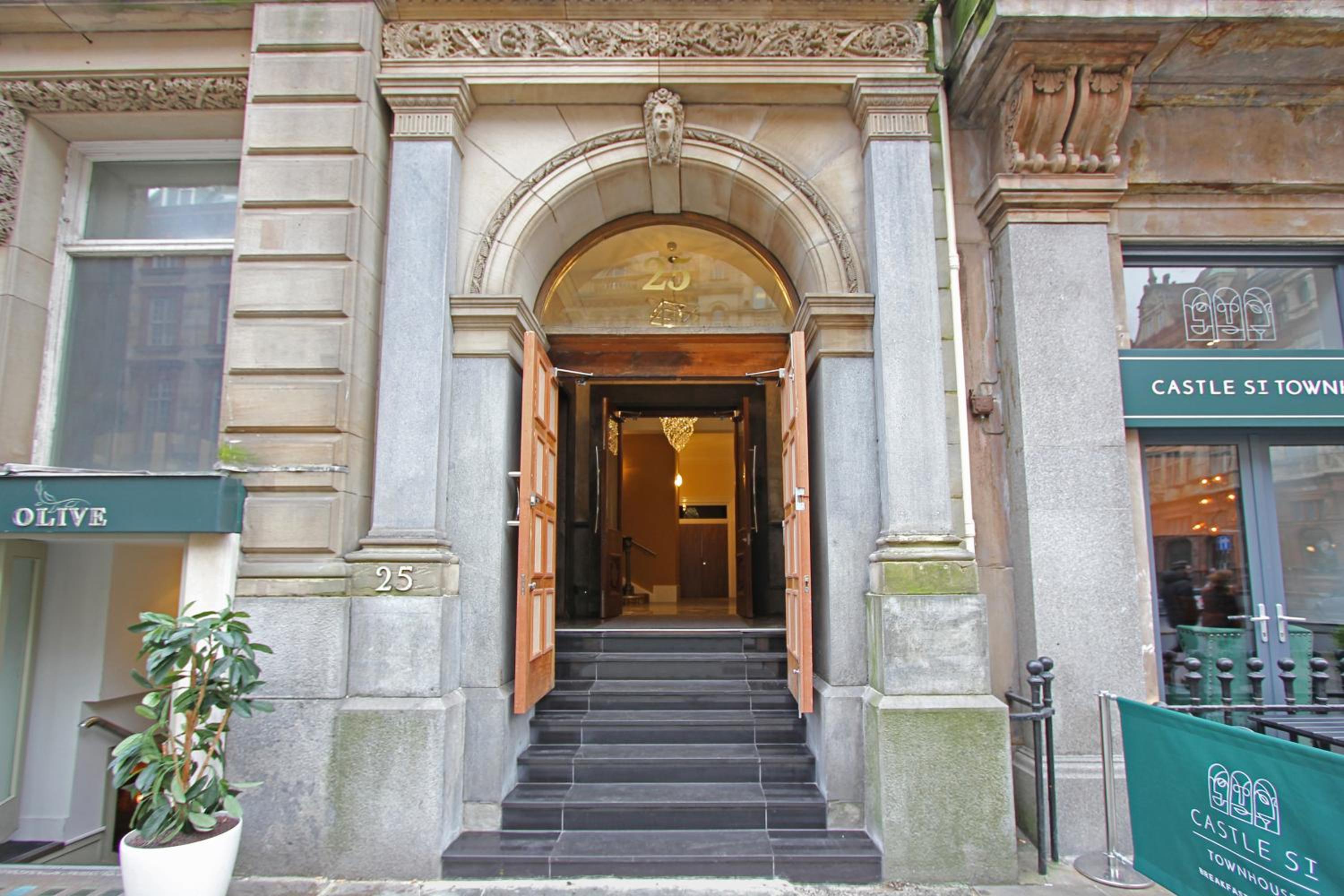 The Castle Collection - 25 Castle Street