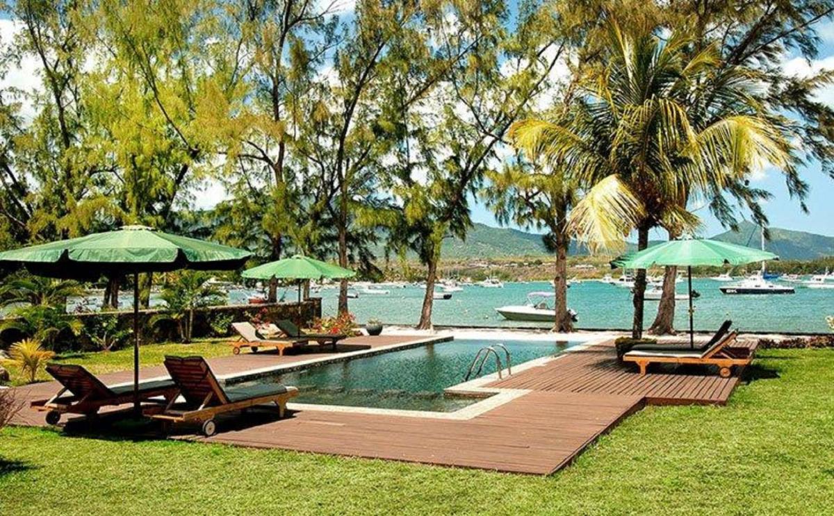 Olana Beachfront Apartments view 3