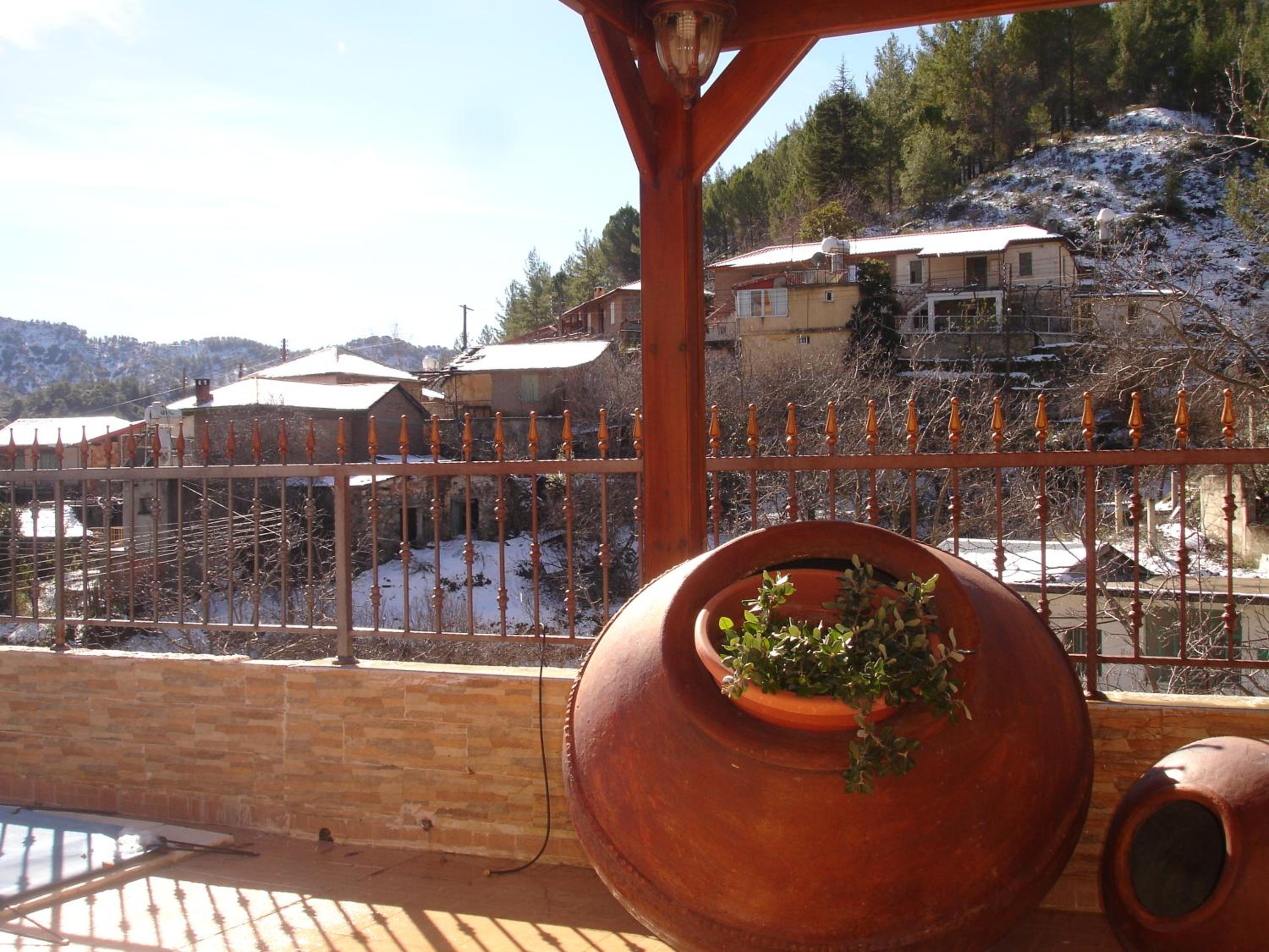 The Love Holiday House