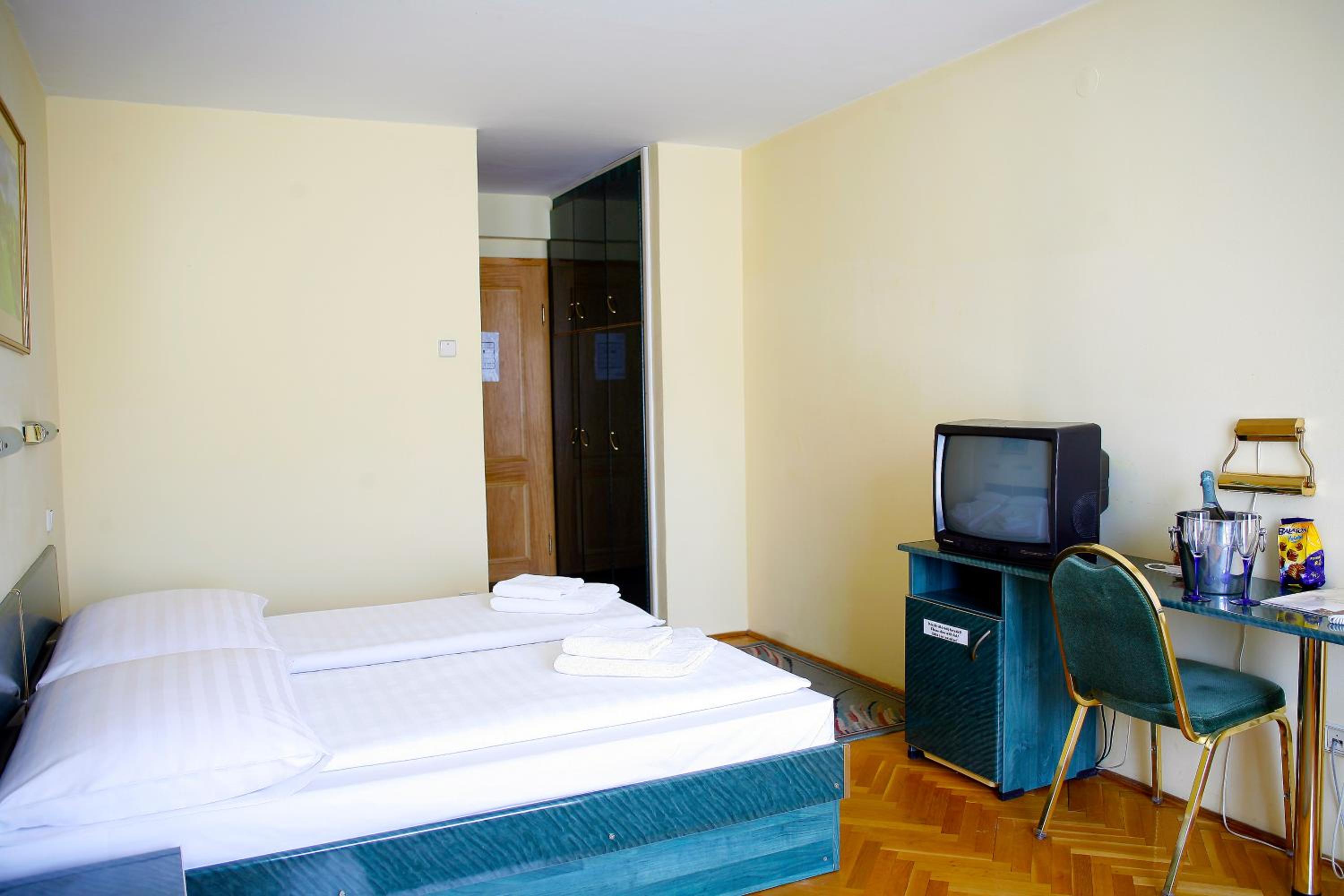 Hotel Bara Budapest view 5