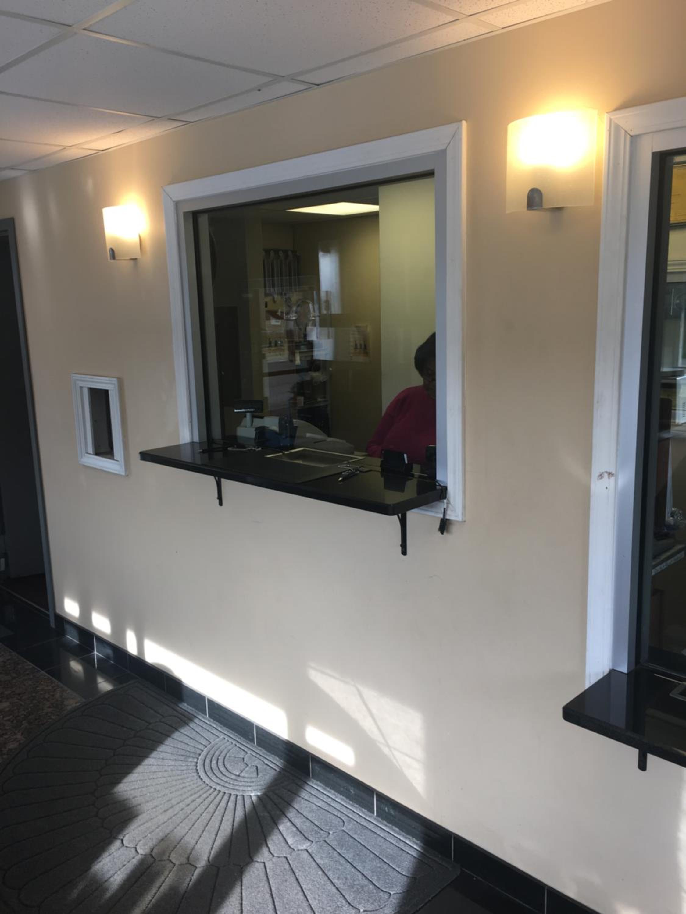 Midway Inn & Suites