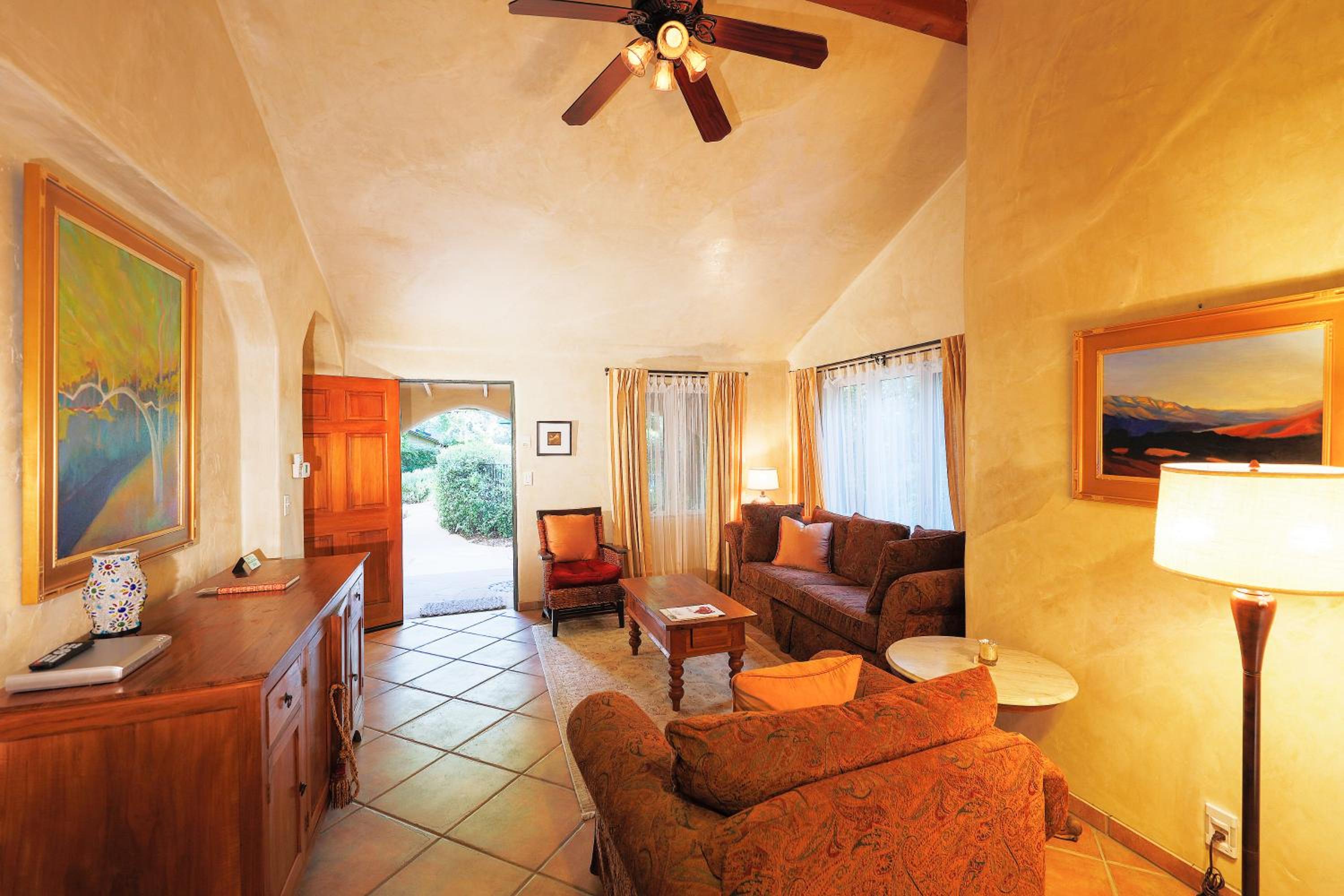 Ojai Vacations - The Emerald Iguana Inn - Property Image 38