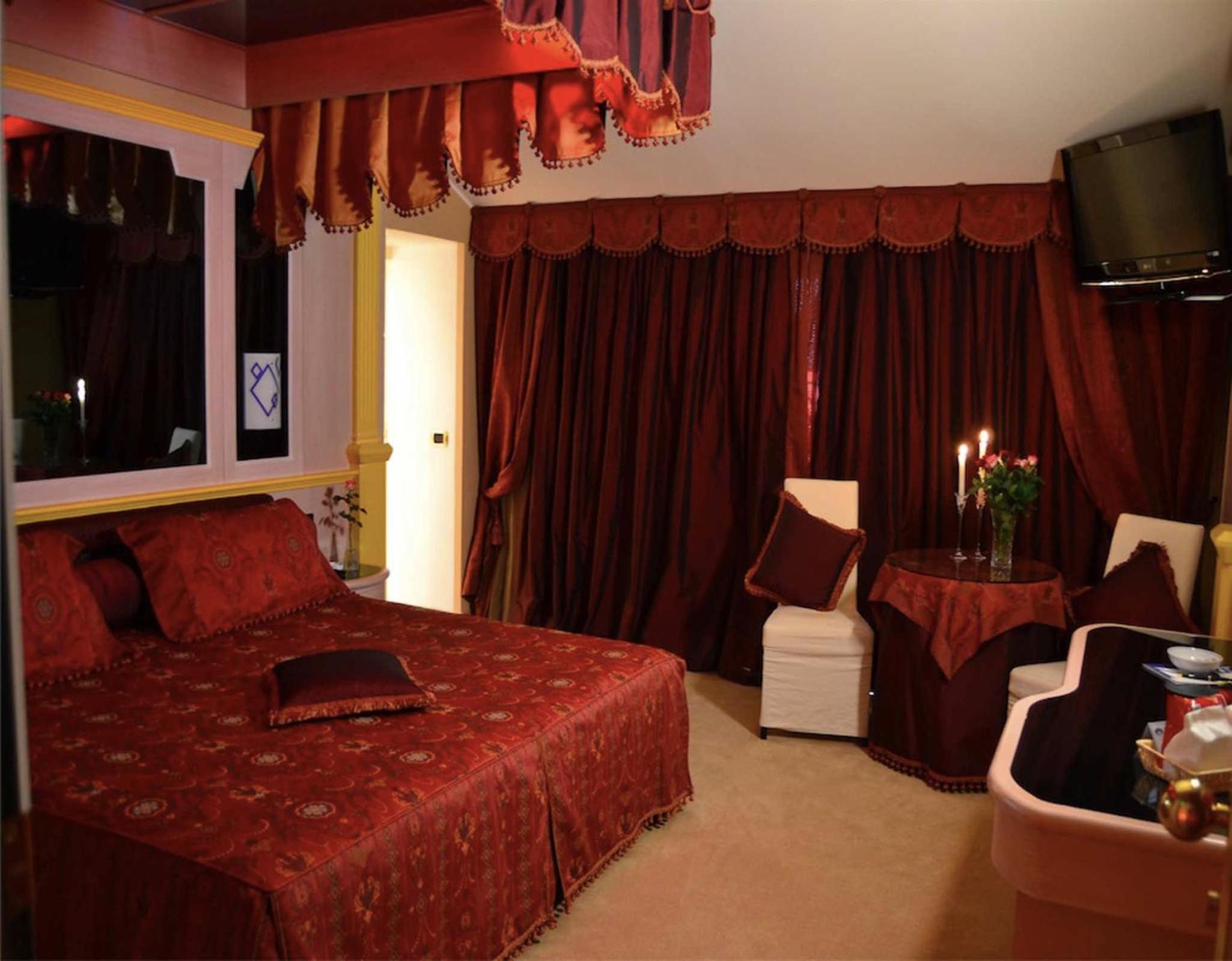 Hotel Motel 2