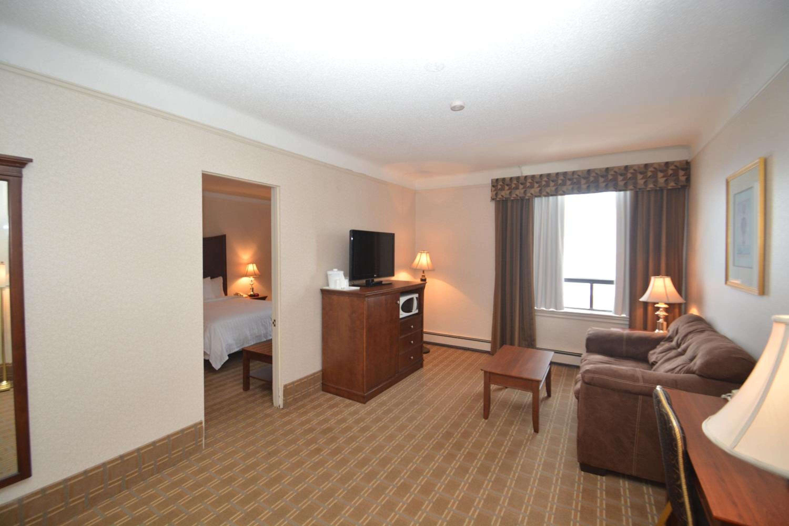 Thunder Bay Vacations - Prince Arthur Waterfront Hotel  Suites - Property Image 11