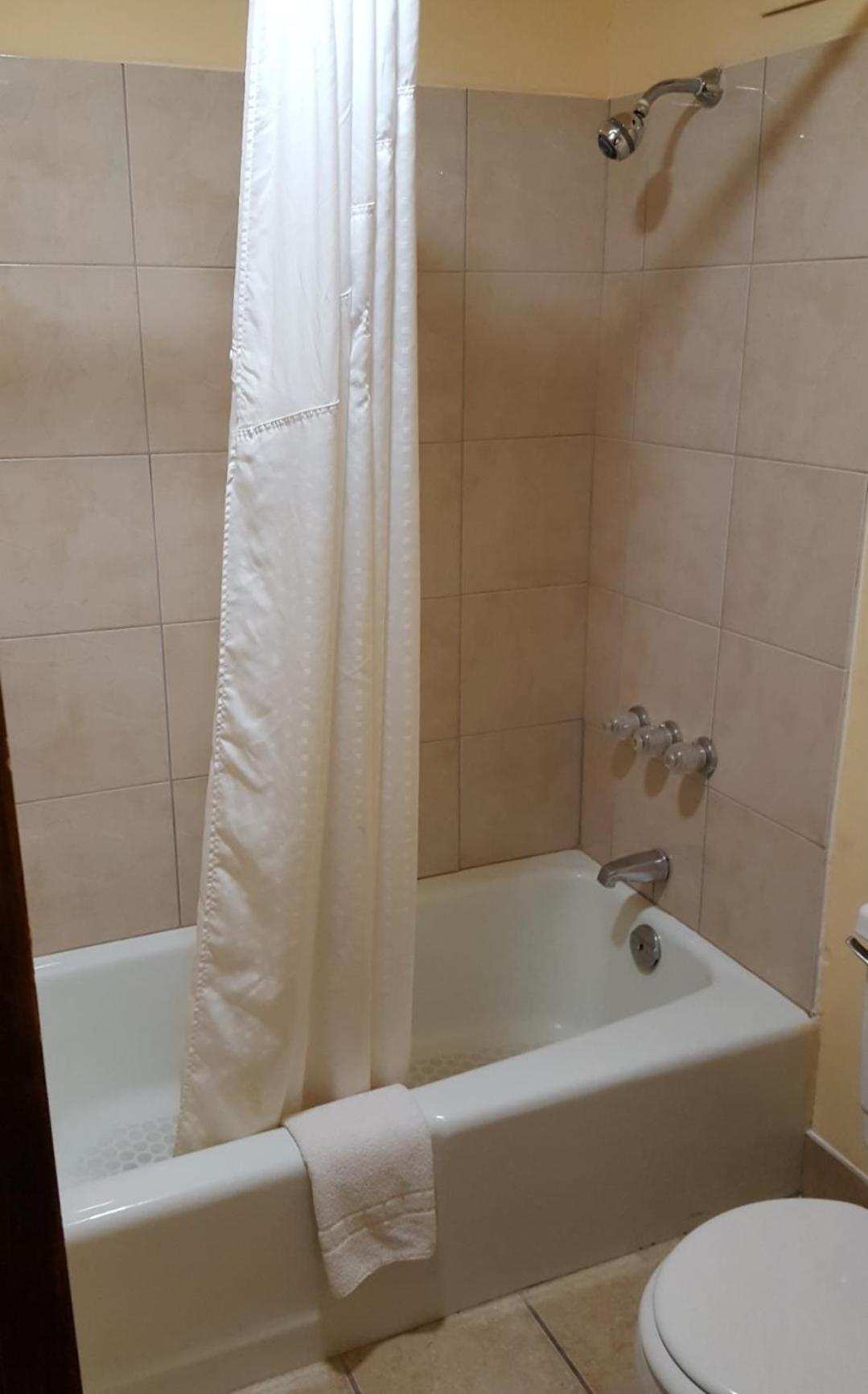 Innkeeper Motel Hamel - Property Image 16