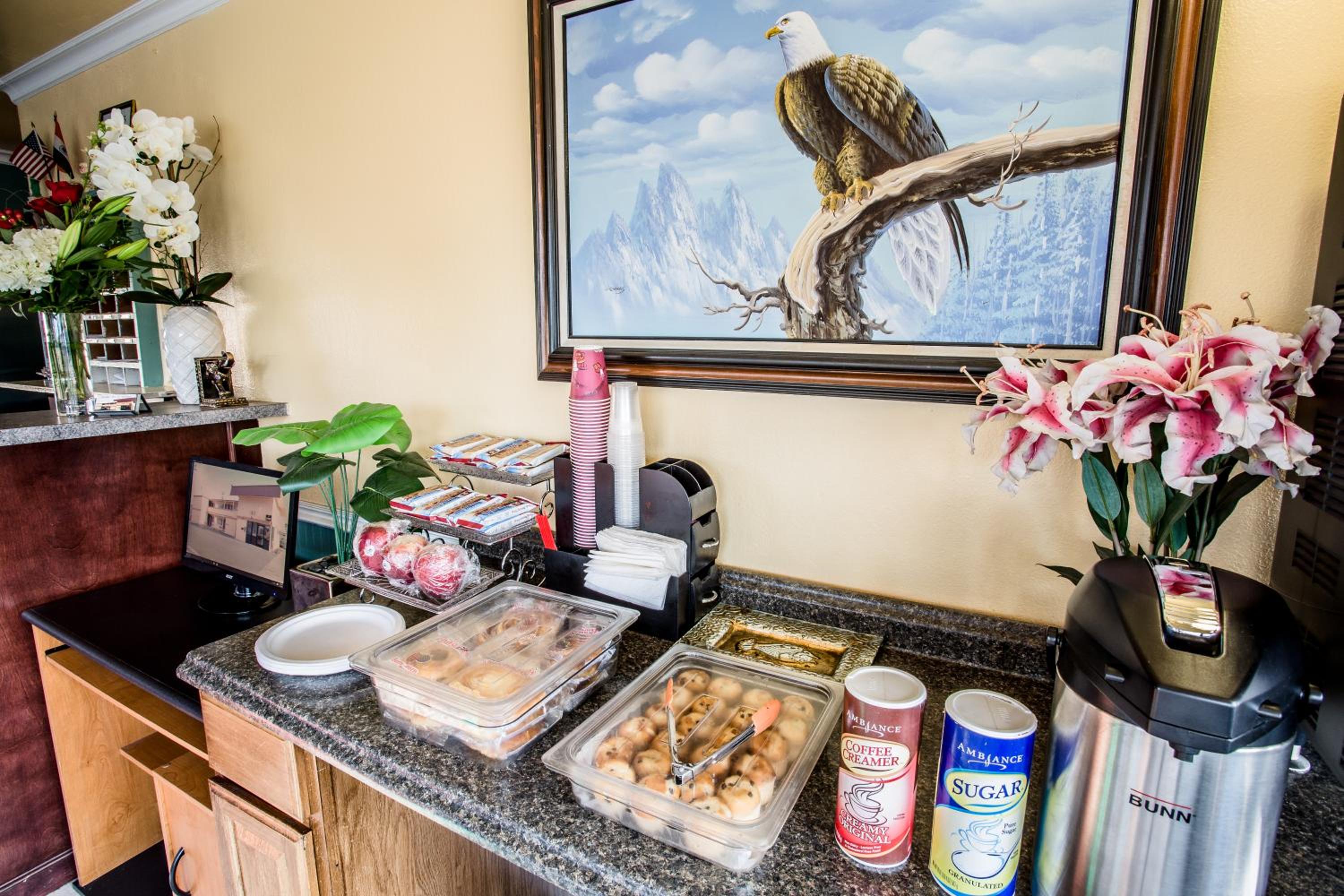 Medford Vacations - Budget Inn of America - Property Image 18