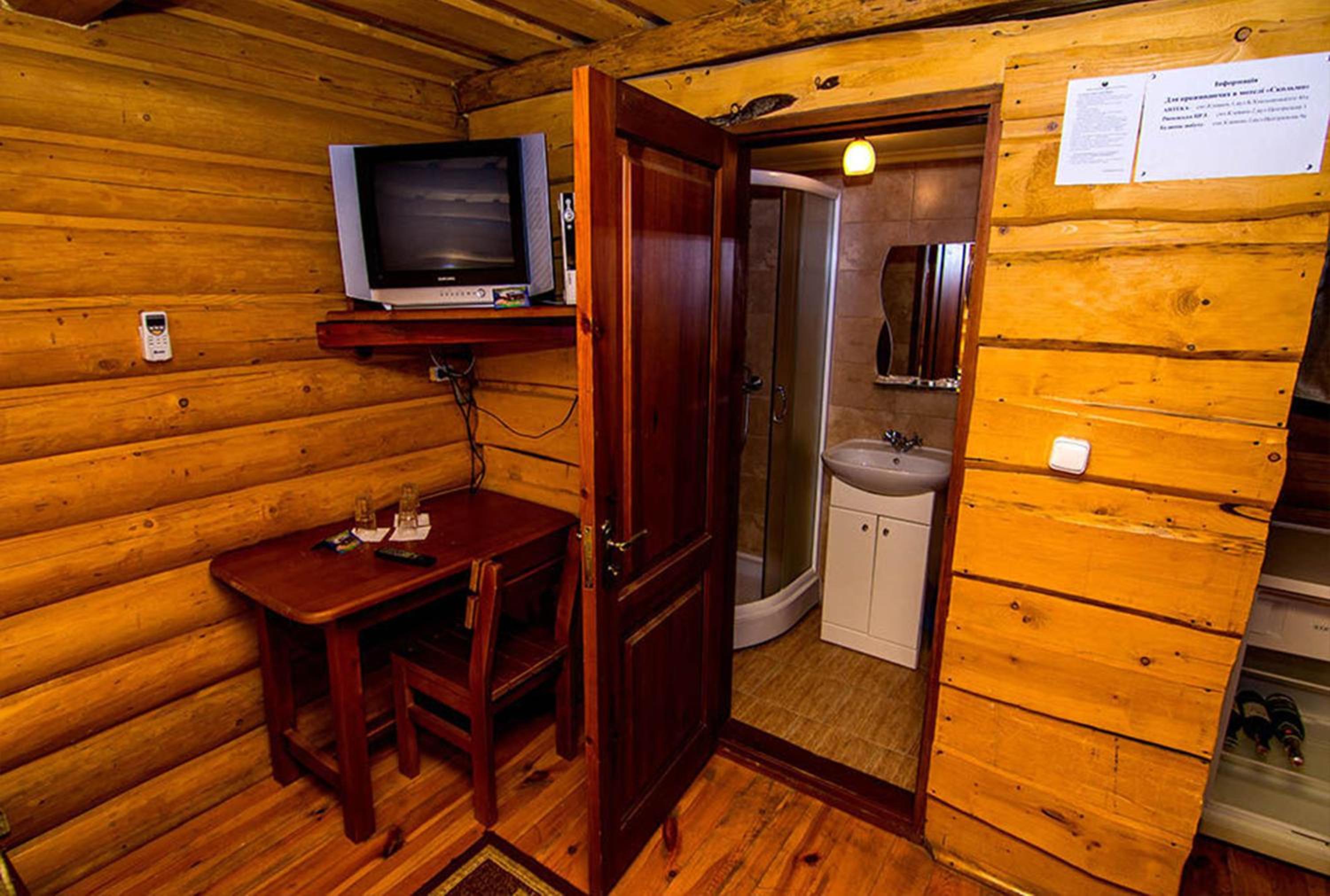 Hotel and restaurant complex Skolmo