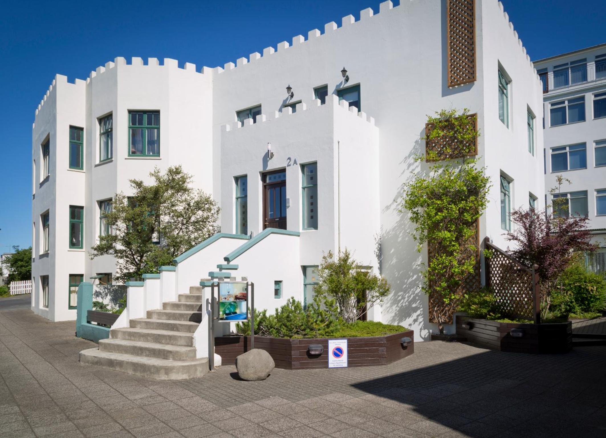 Castle House Luxury Apartments view 5