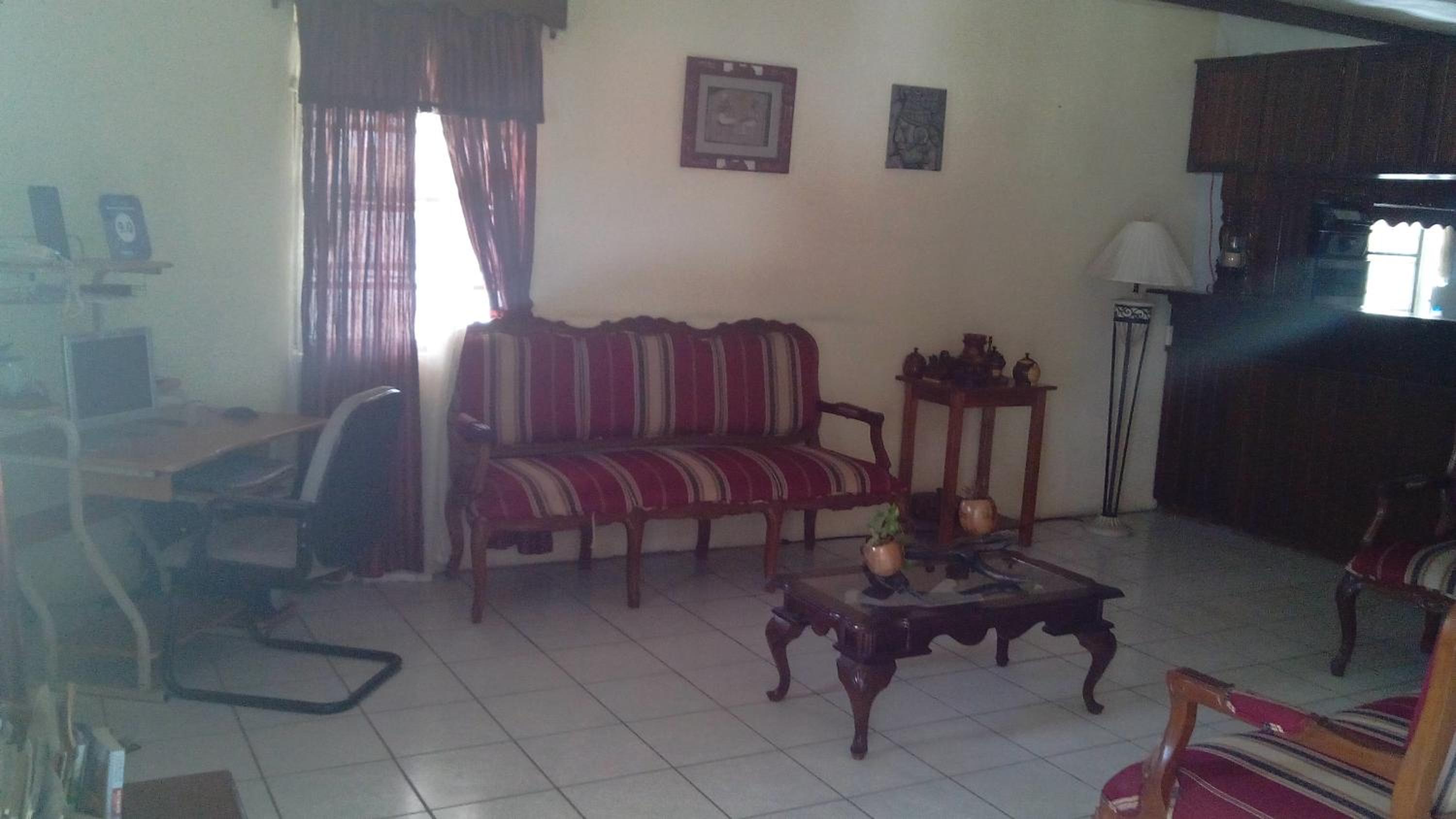 Don Santiago Guesthouse Downtown