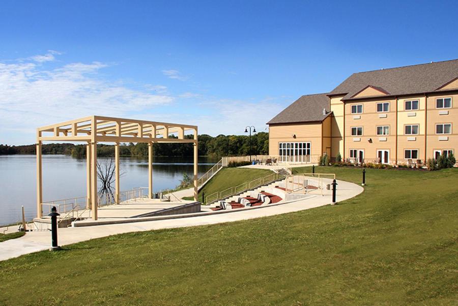 Lakeside Hotel Casino, a Travelodge by Wyndham