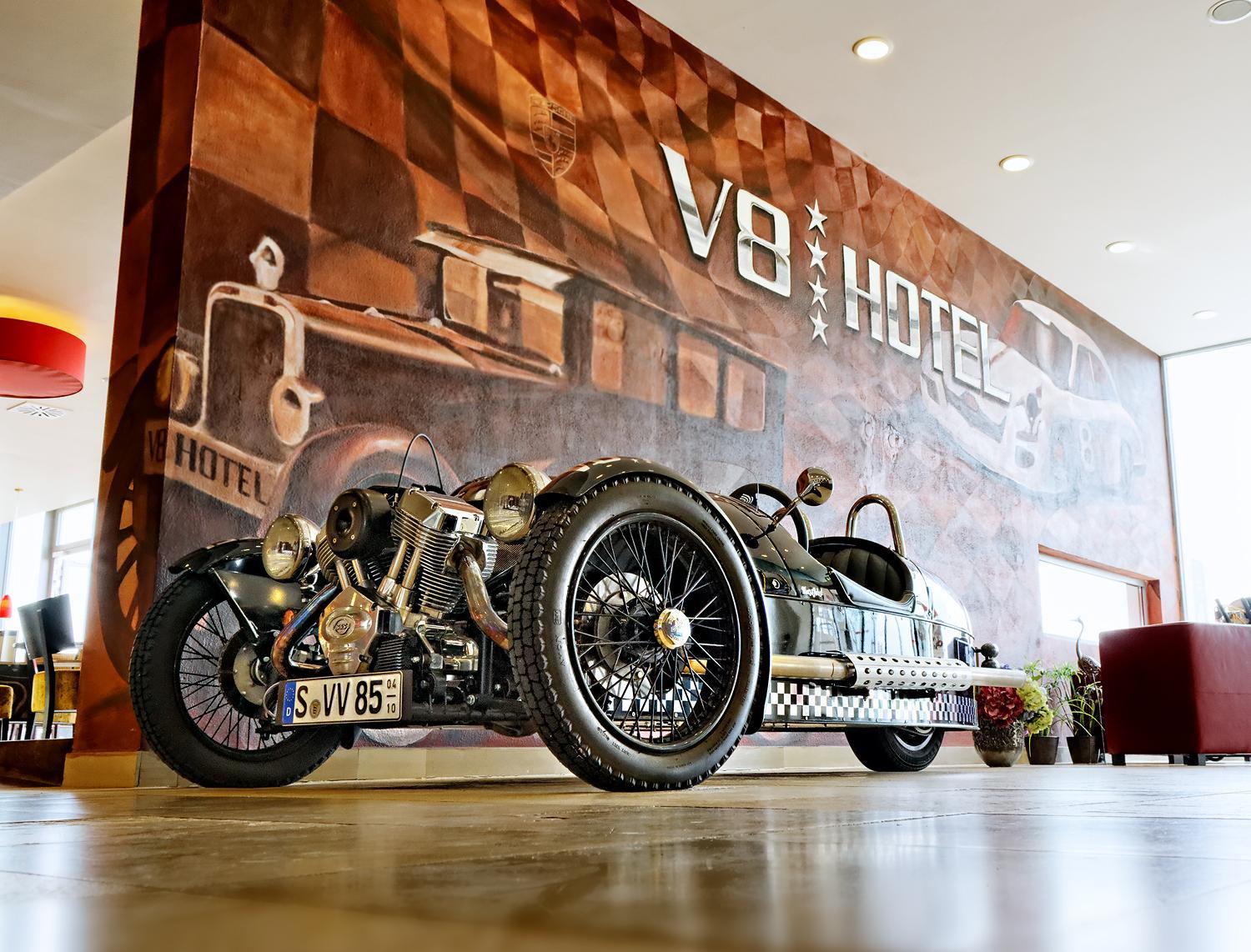 V8 HOTEL Classic Motorworld Region Stuttgart