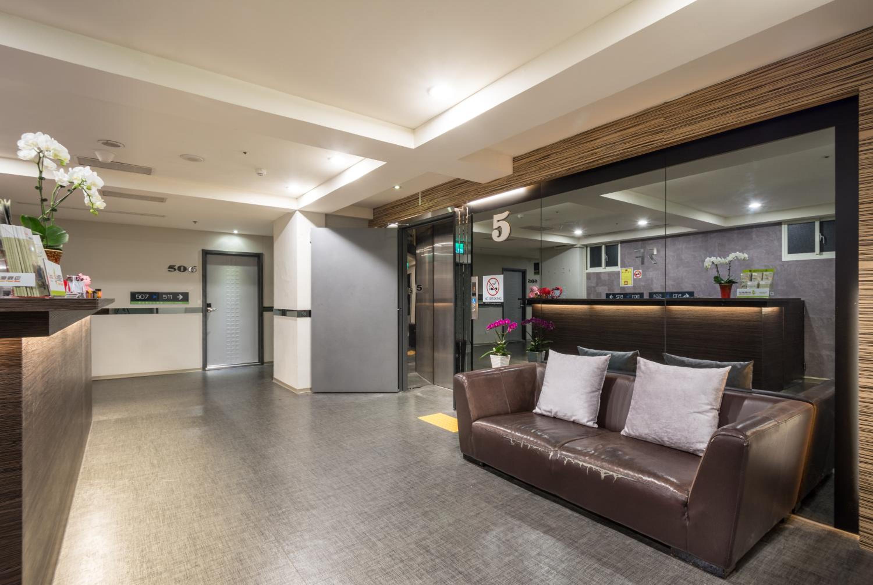 Urbanone Hotel