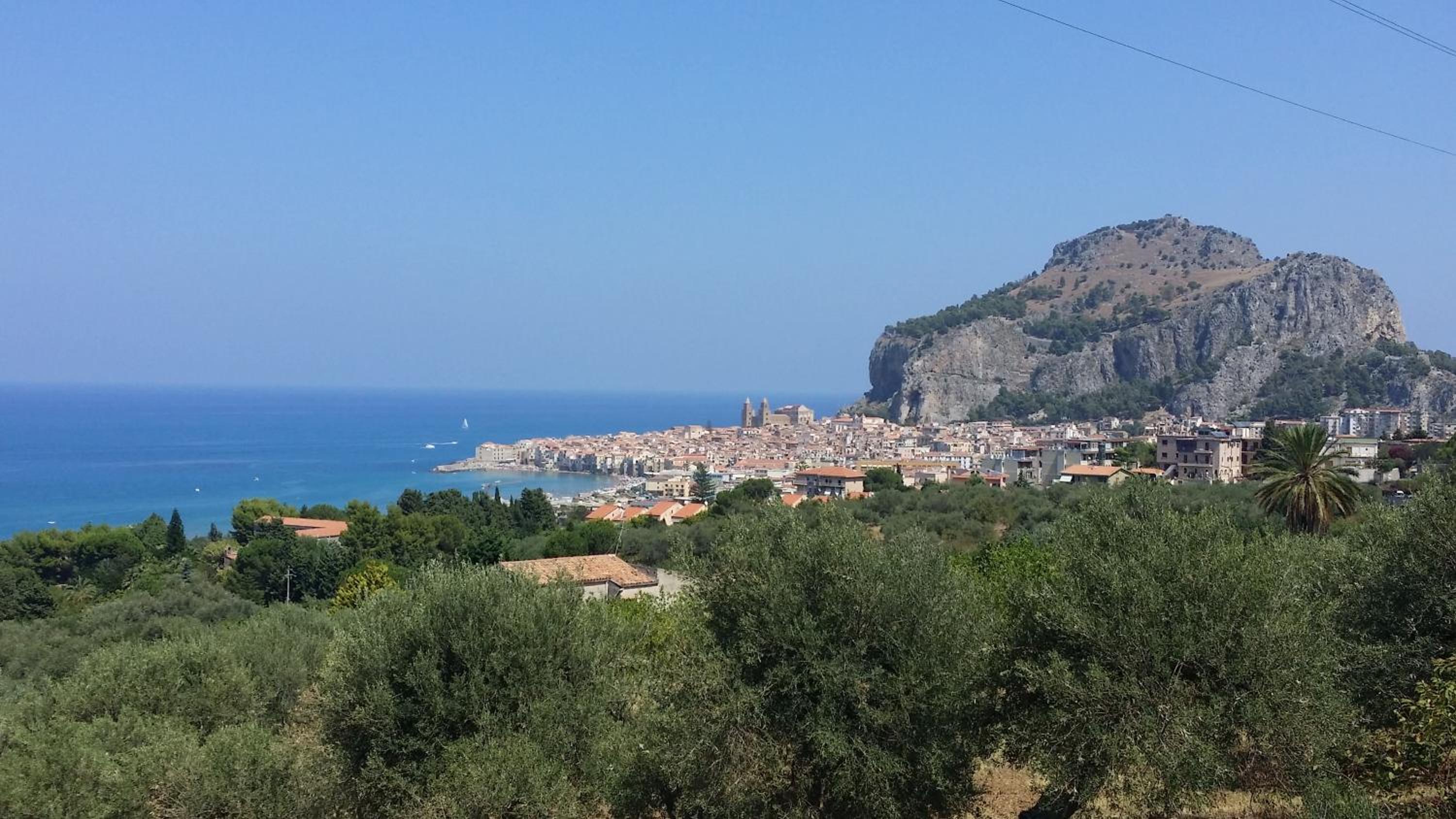 Cefalù Sweet House of The Flowers