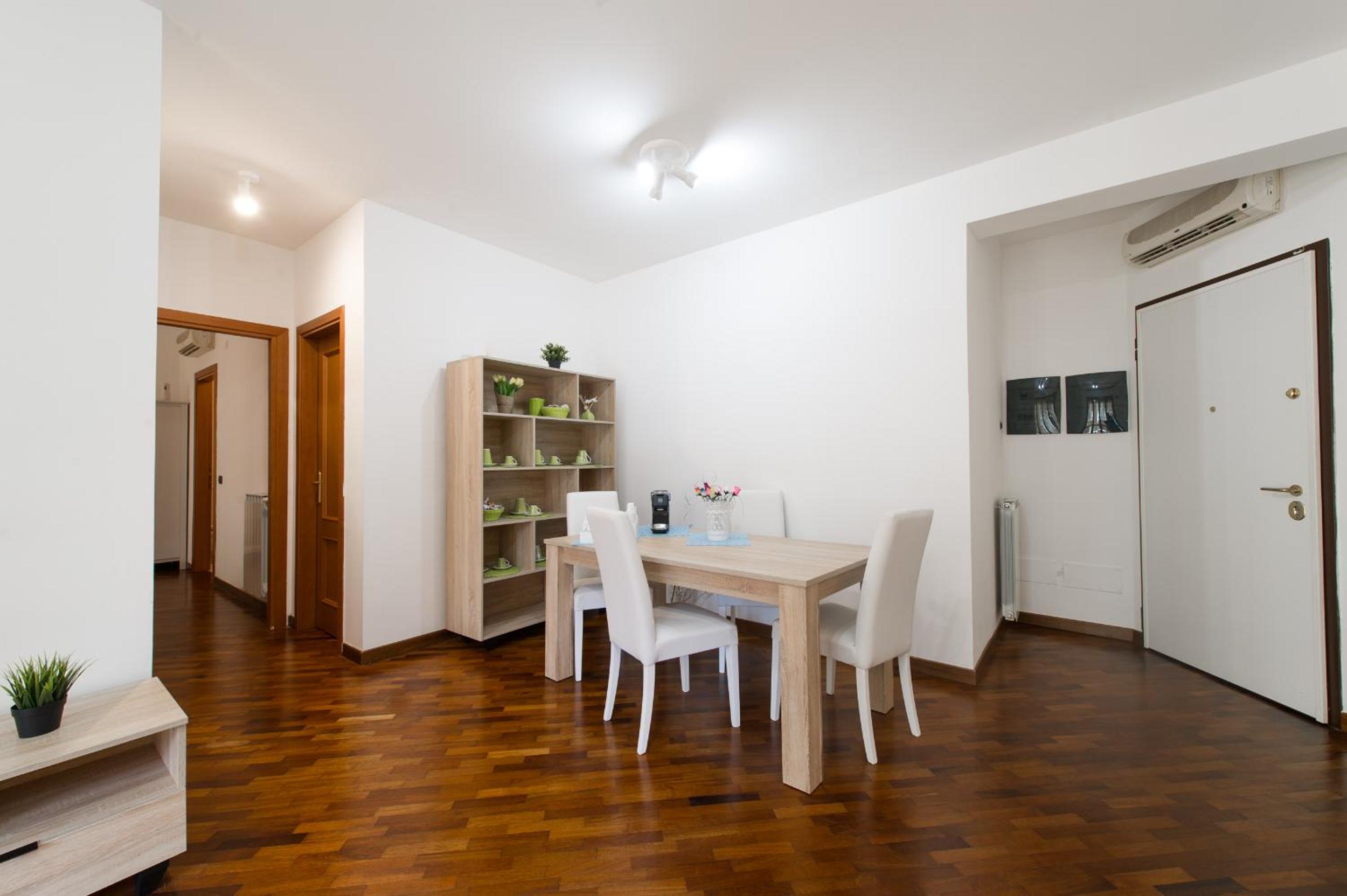 Domus BB - Plaza