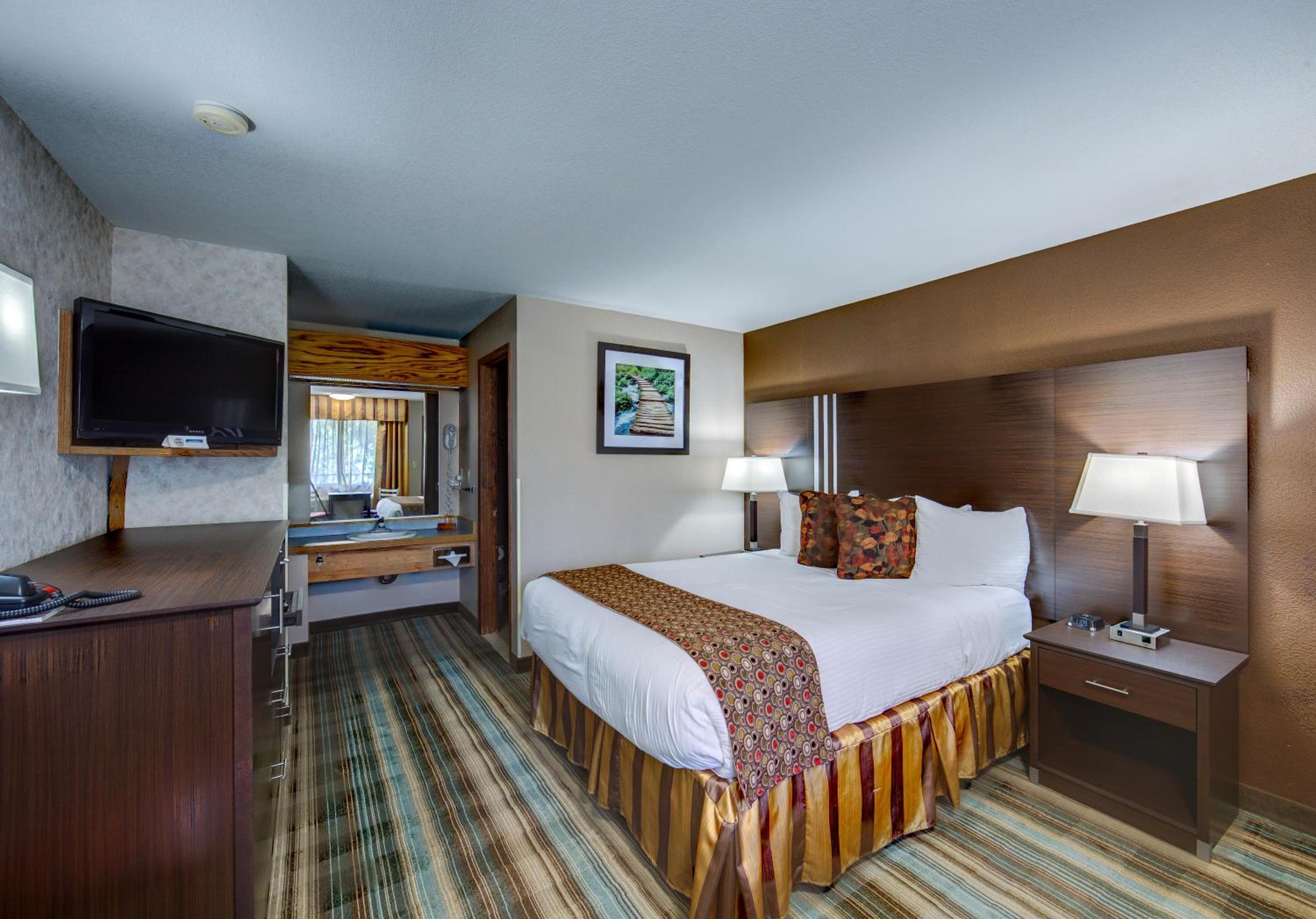 Ashland Vacations - Flagship Inn of Ashland - Property Image 8