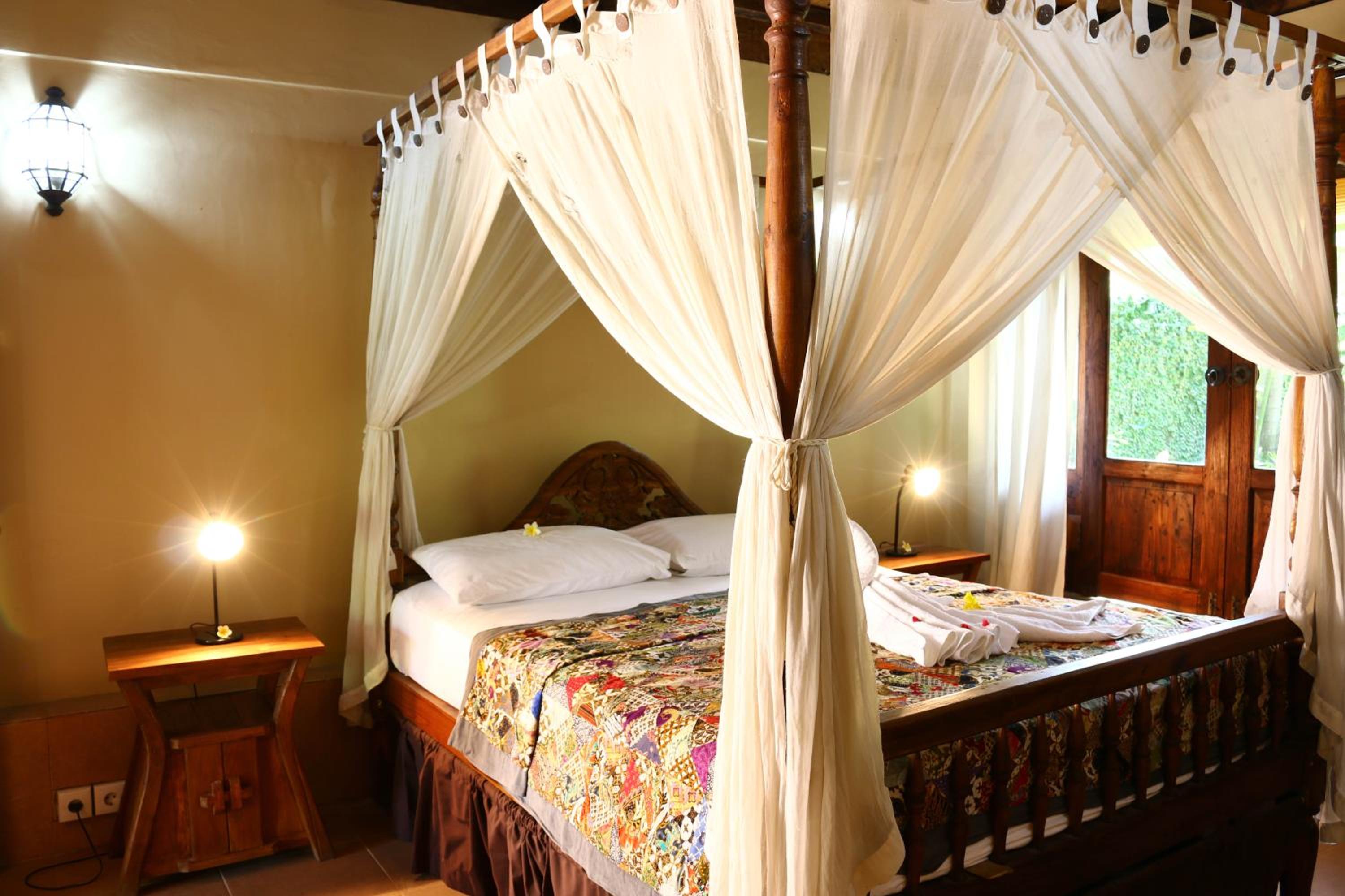 Lovina Beachhouse Villas view 4