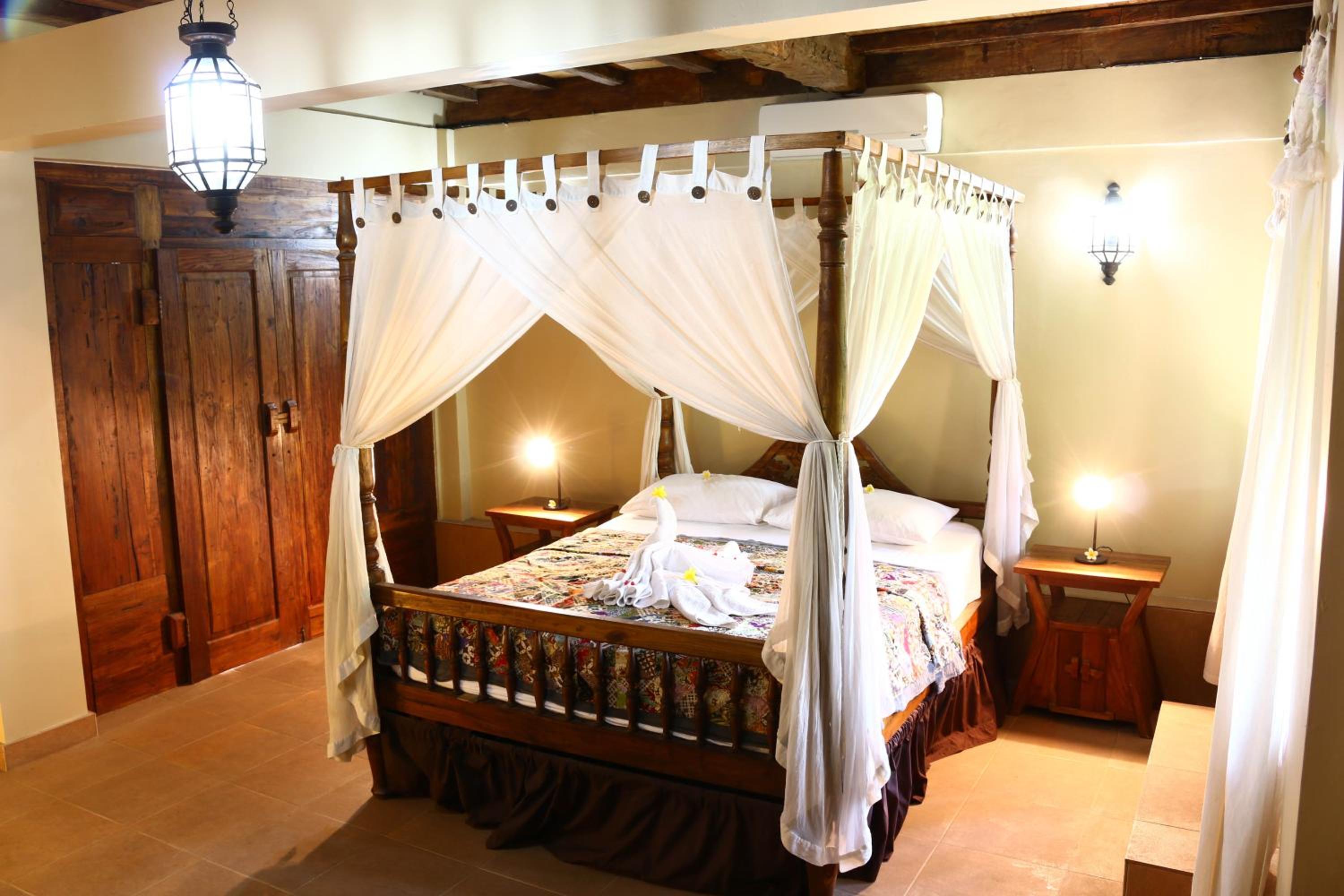 Lovina Beachhouse Villas view 5