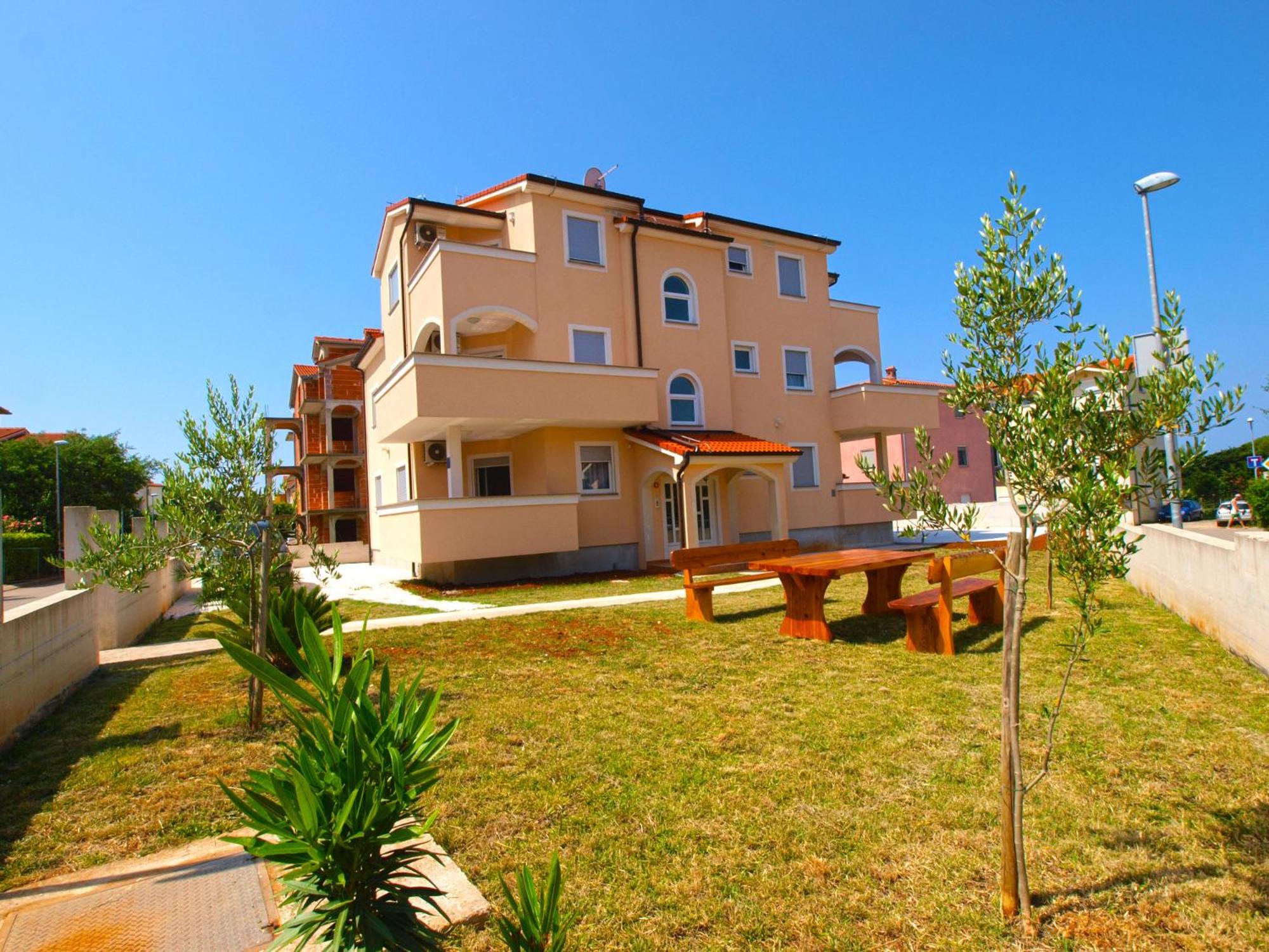 Apartments Medulin 396 view 2