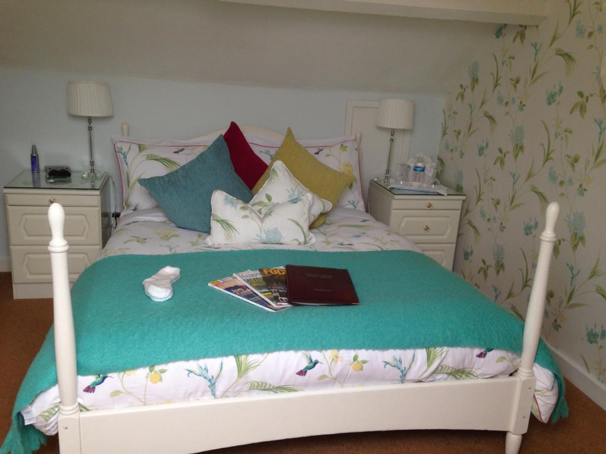 Twelfth Night Guesthouse