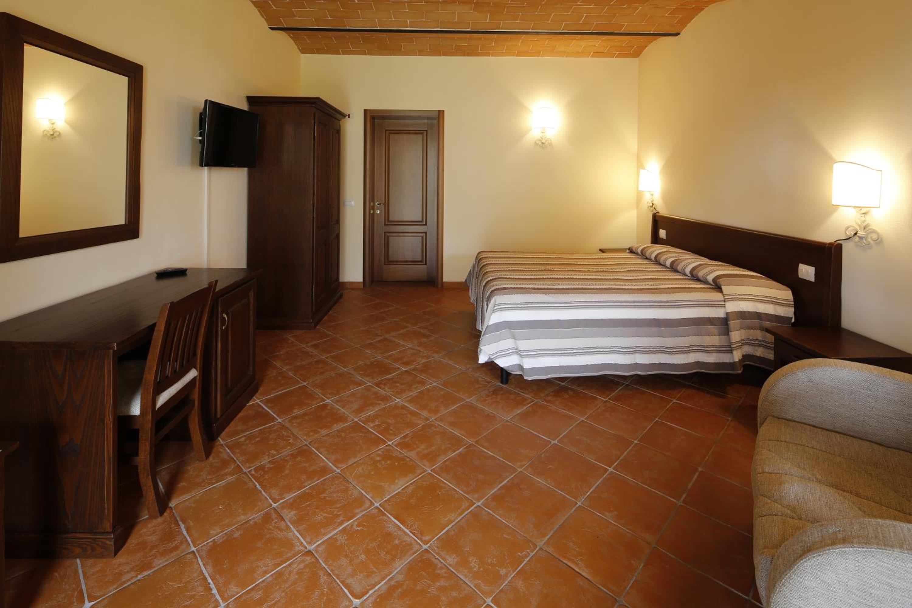 Agriturismo Poggio Al Tufo