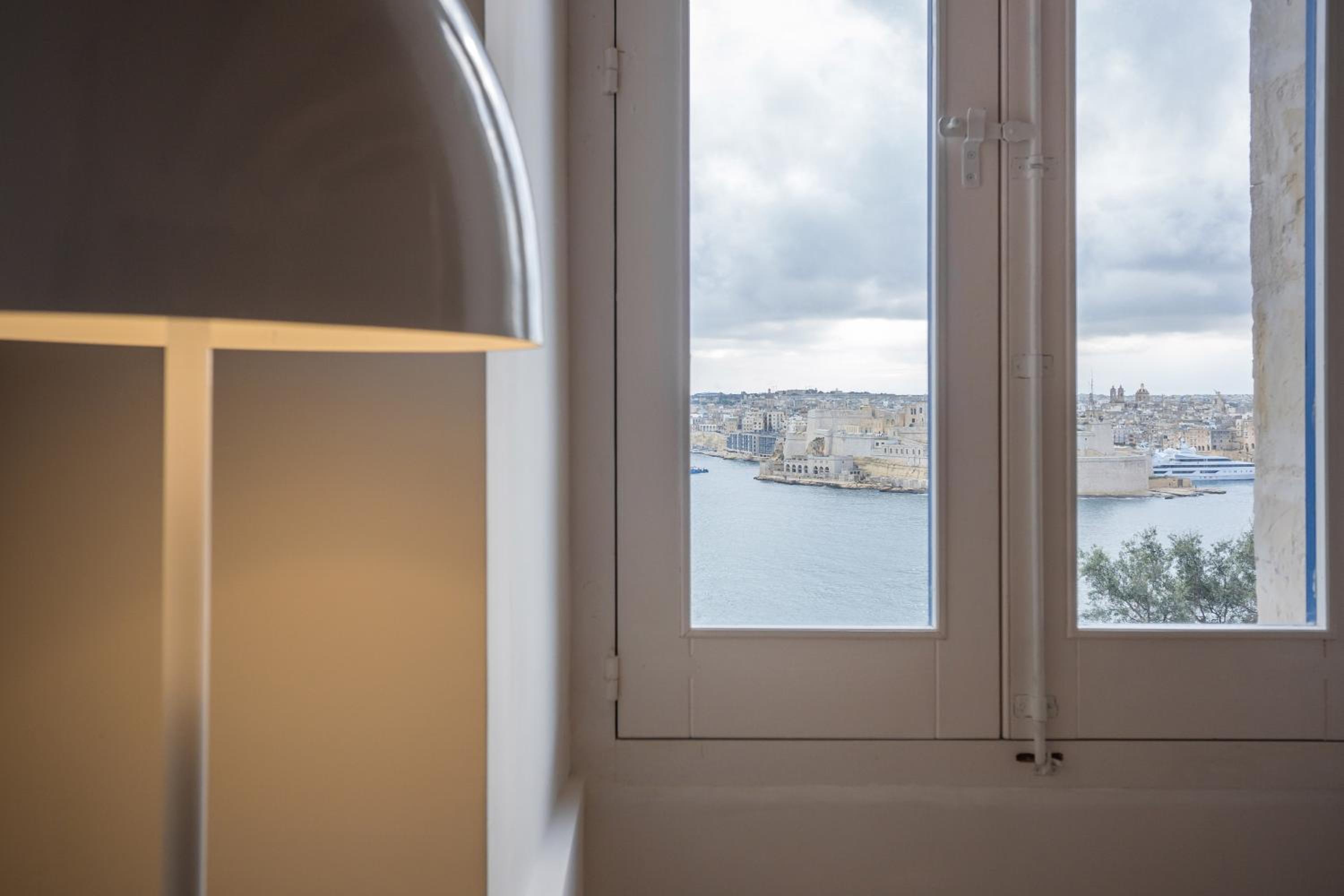 Valletta Suite Drew