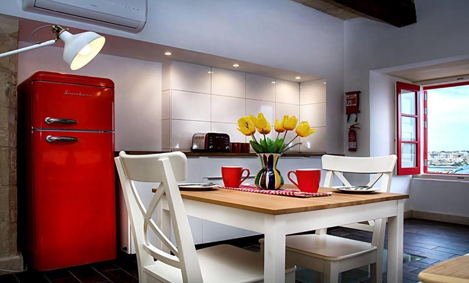 Luciano Valletta Studio - Self Catering view 2