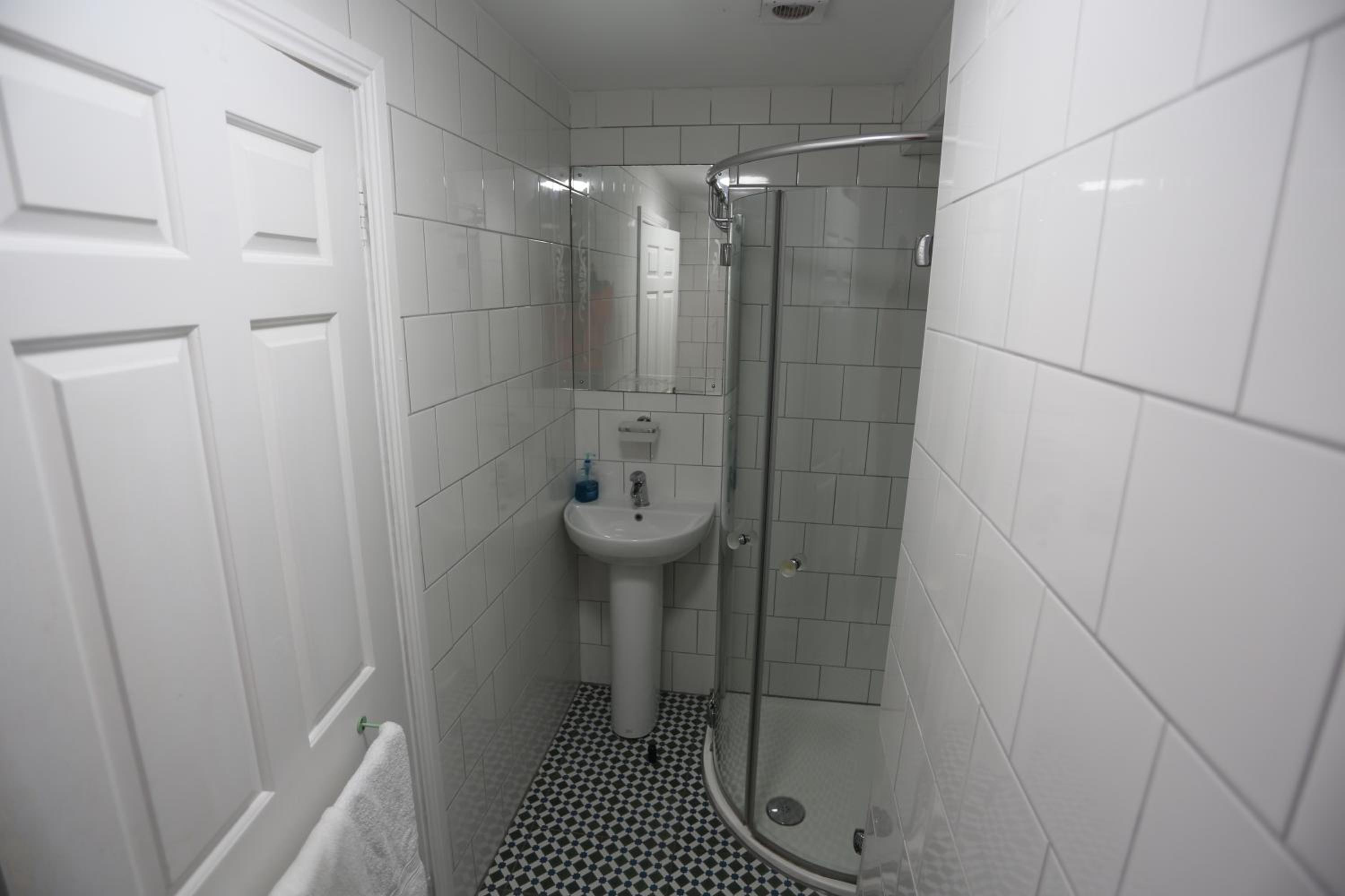 Rolling Wave Guesthouse