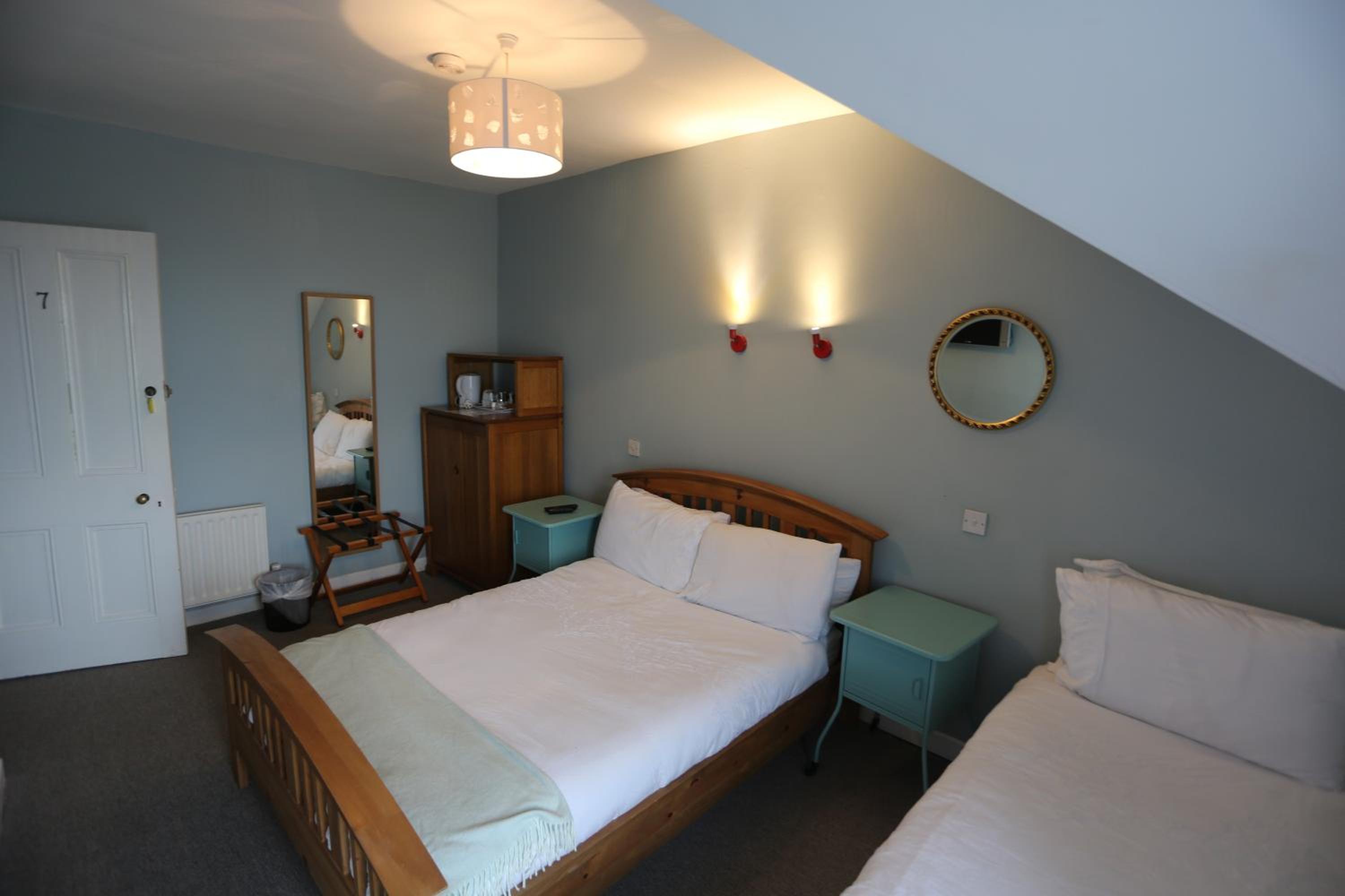 Rolling Wave Guesthouse