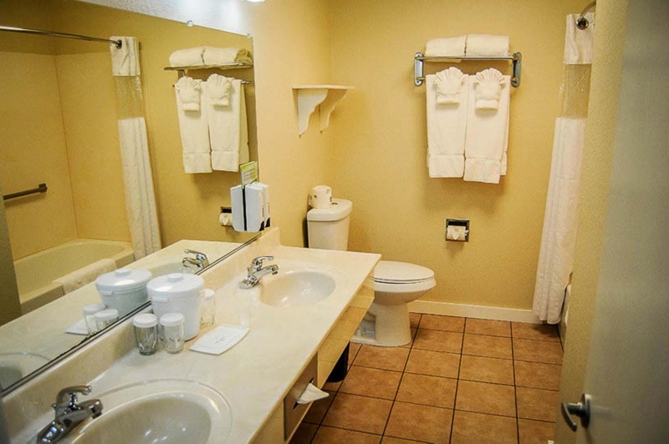 Ashland Vacations - Stratford Inn - Property Image 36