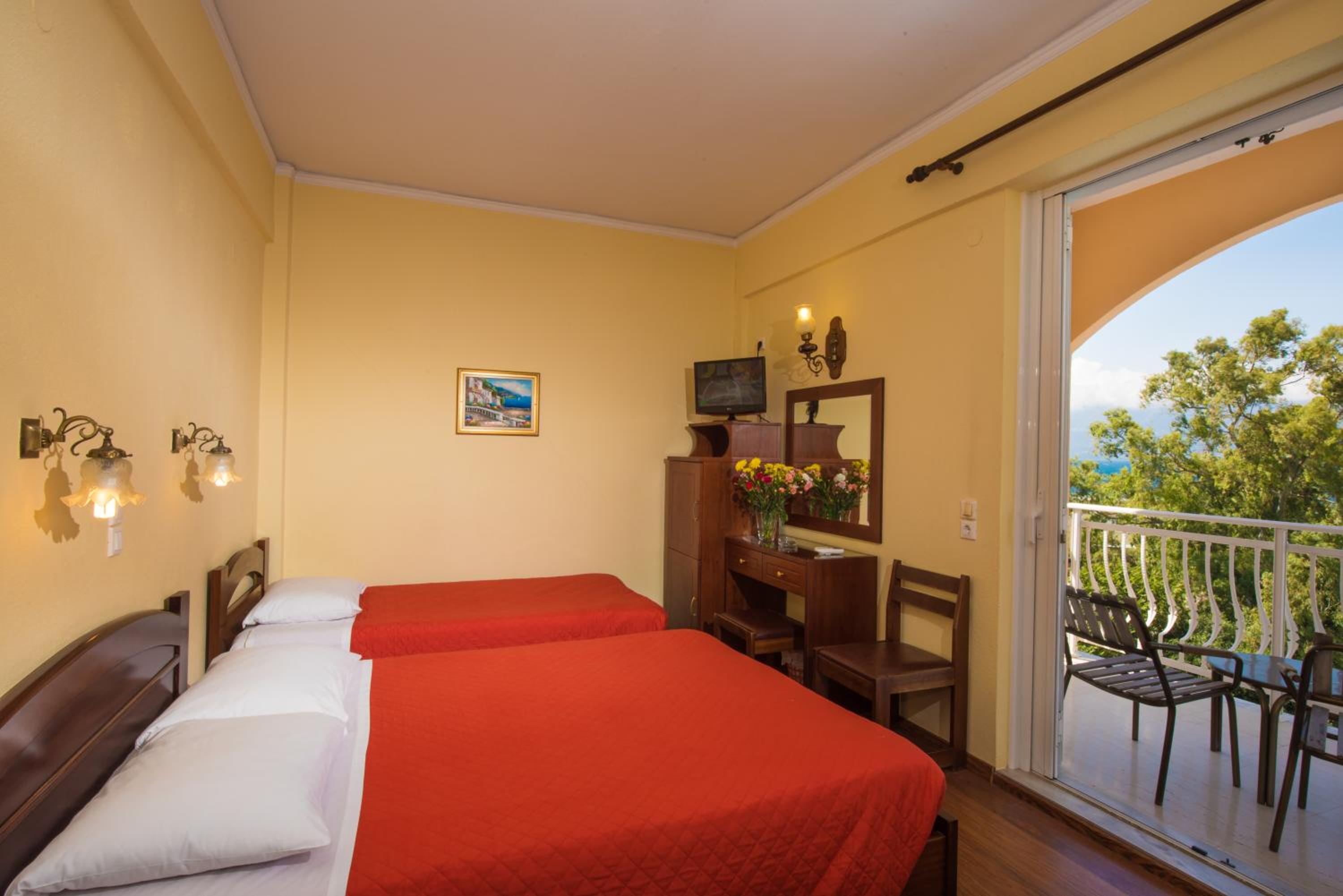 Sunset Hotel - Image 5