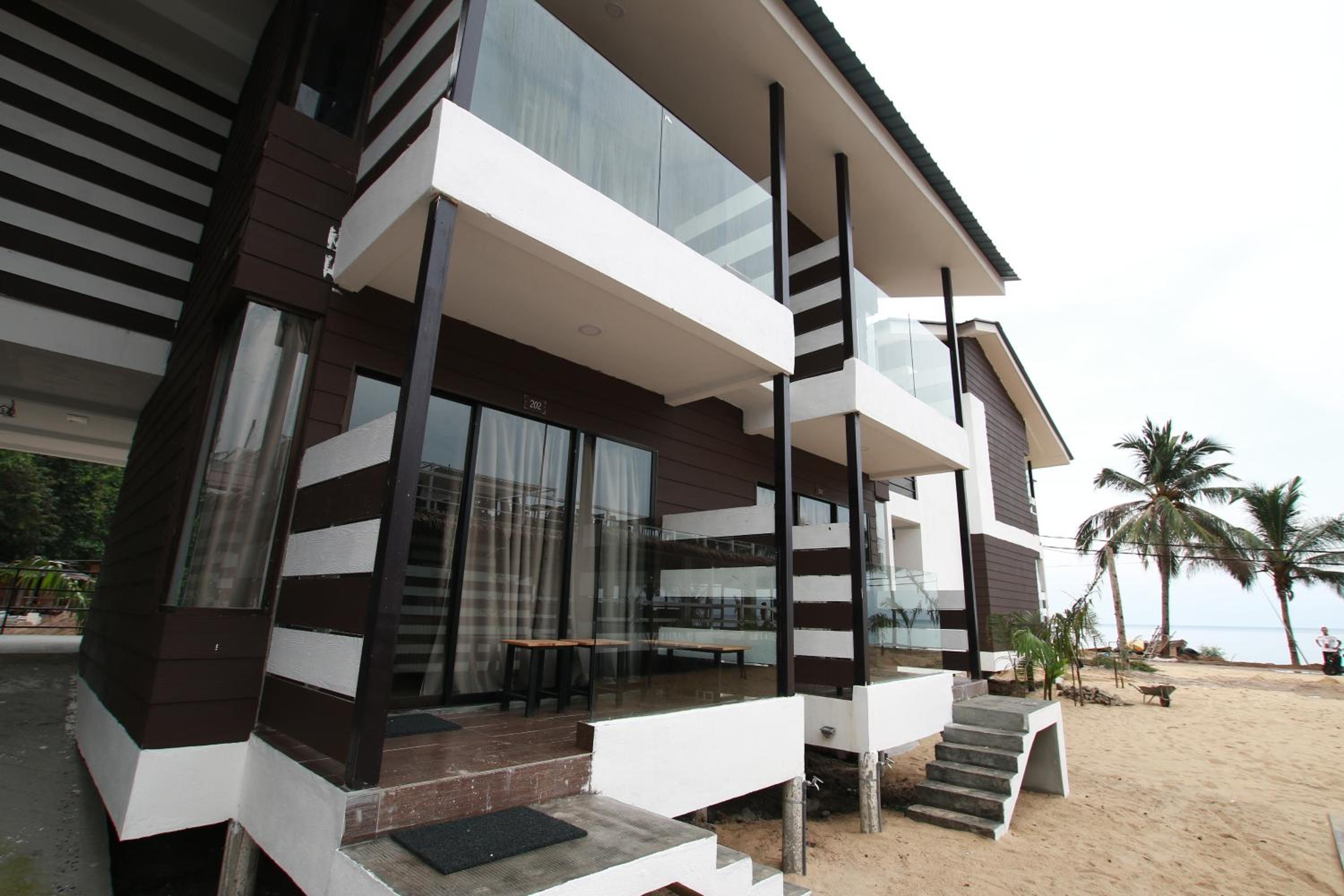 The Barat Tioman Beach Resort photo 4
