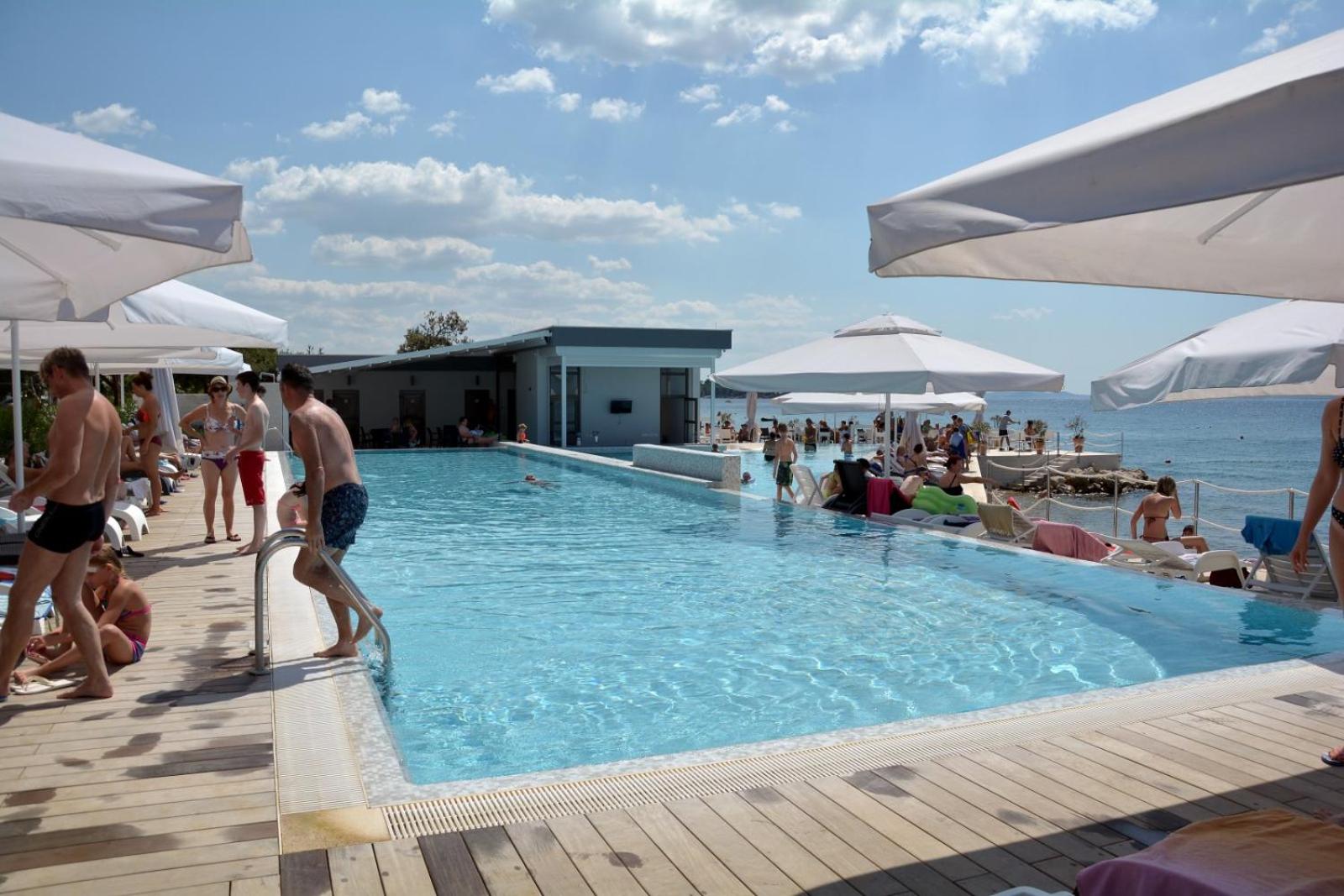 Apartments Irena Punta Skala