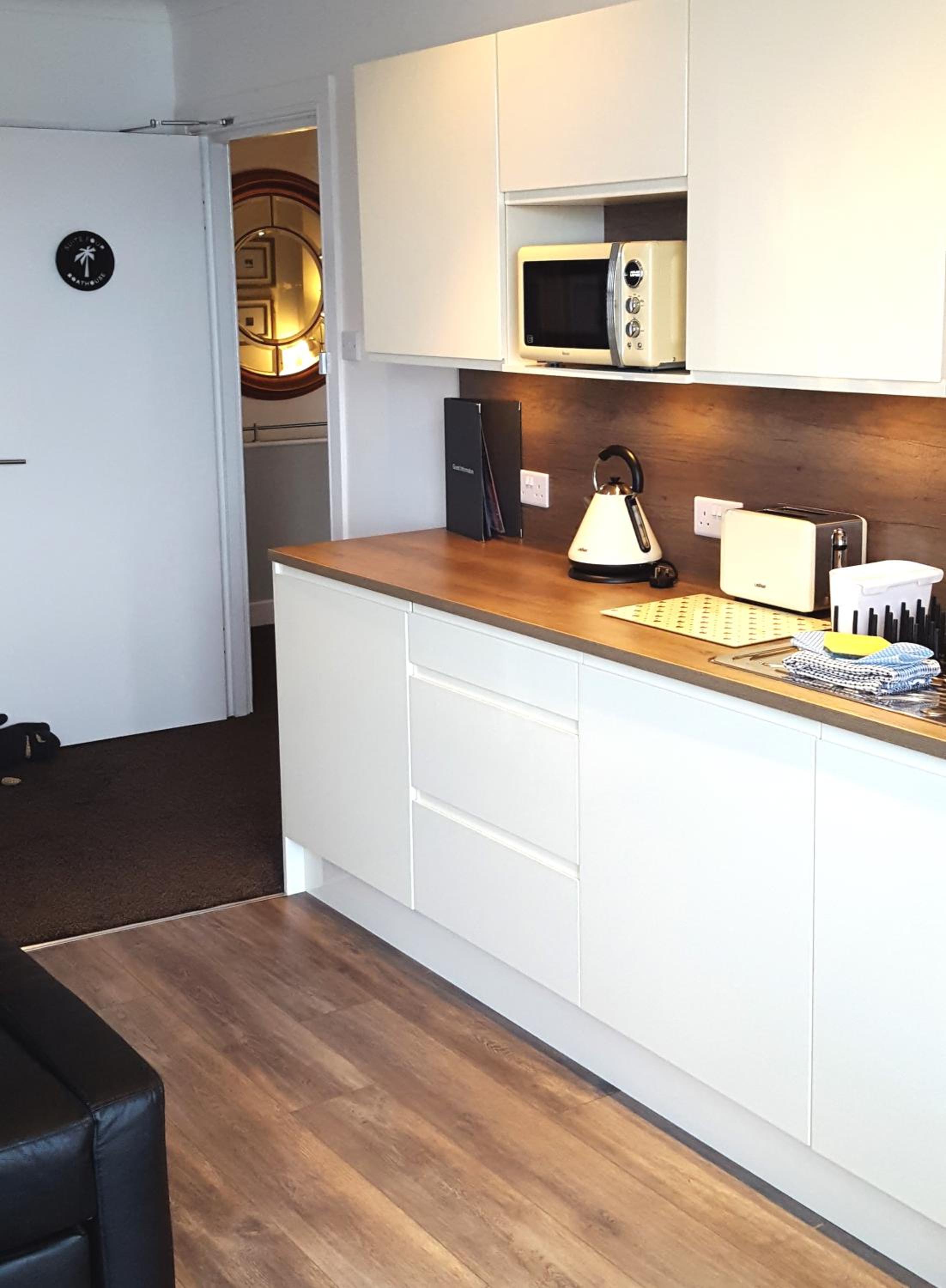 Boat House Super Suites