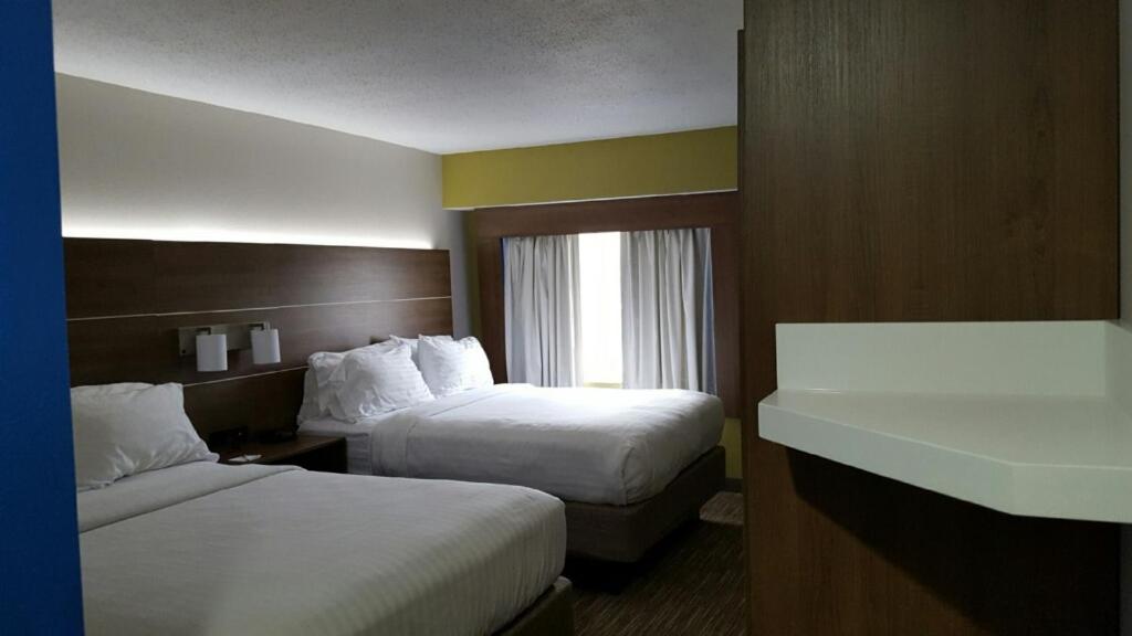 Holiday Inn Express Mount Pleasant- Scottdale by IHG - Image 3