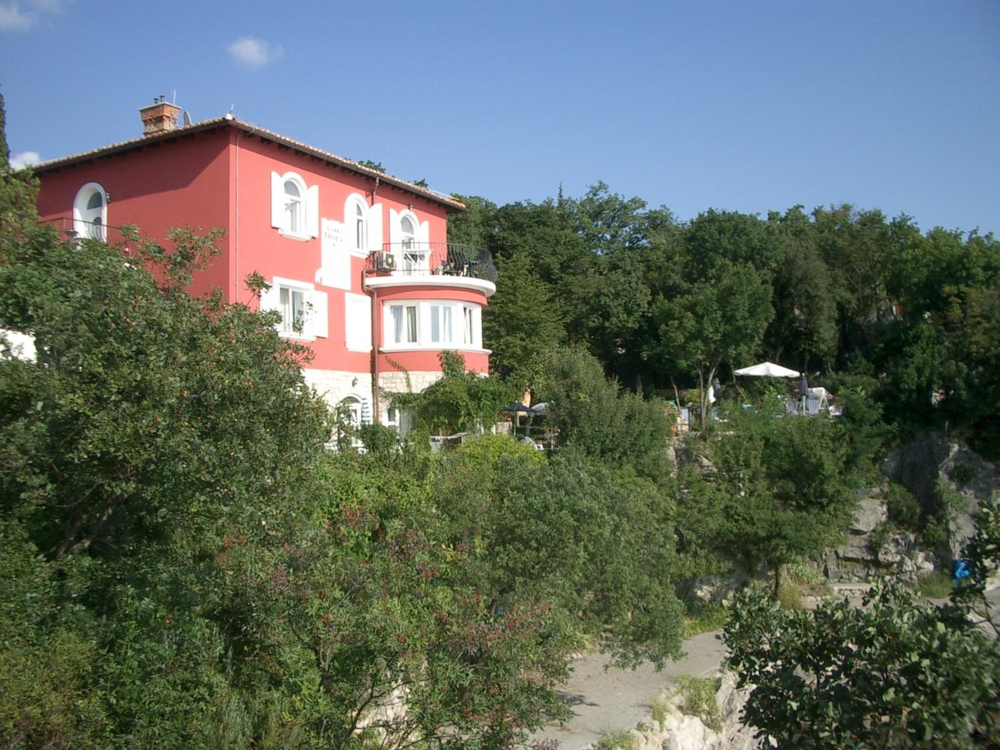 Photo 43