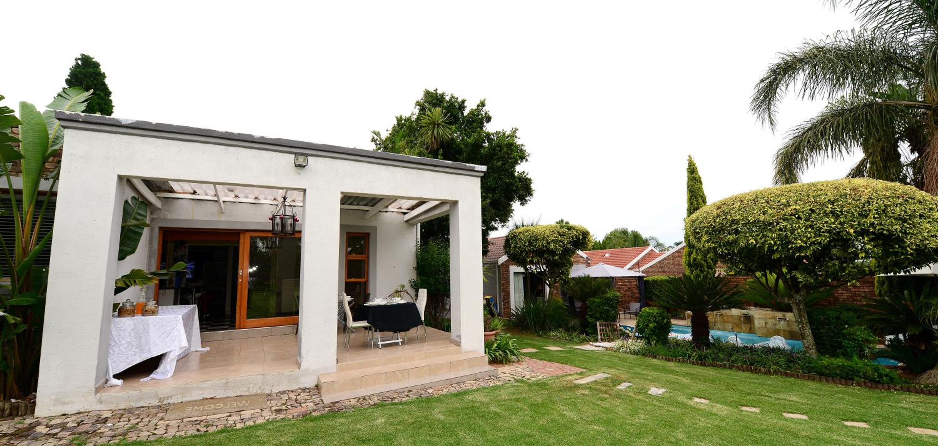 Corgi Guest House