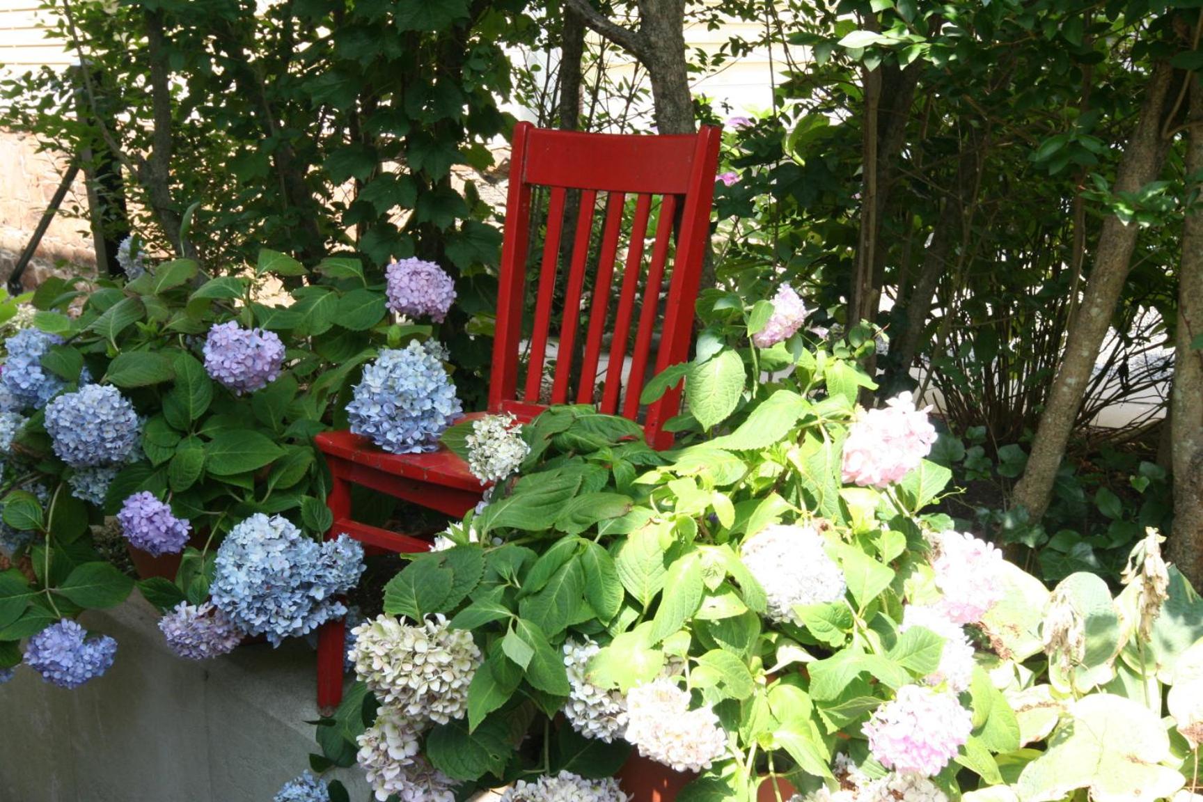 Hydrangea House Inn